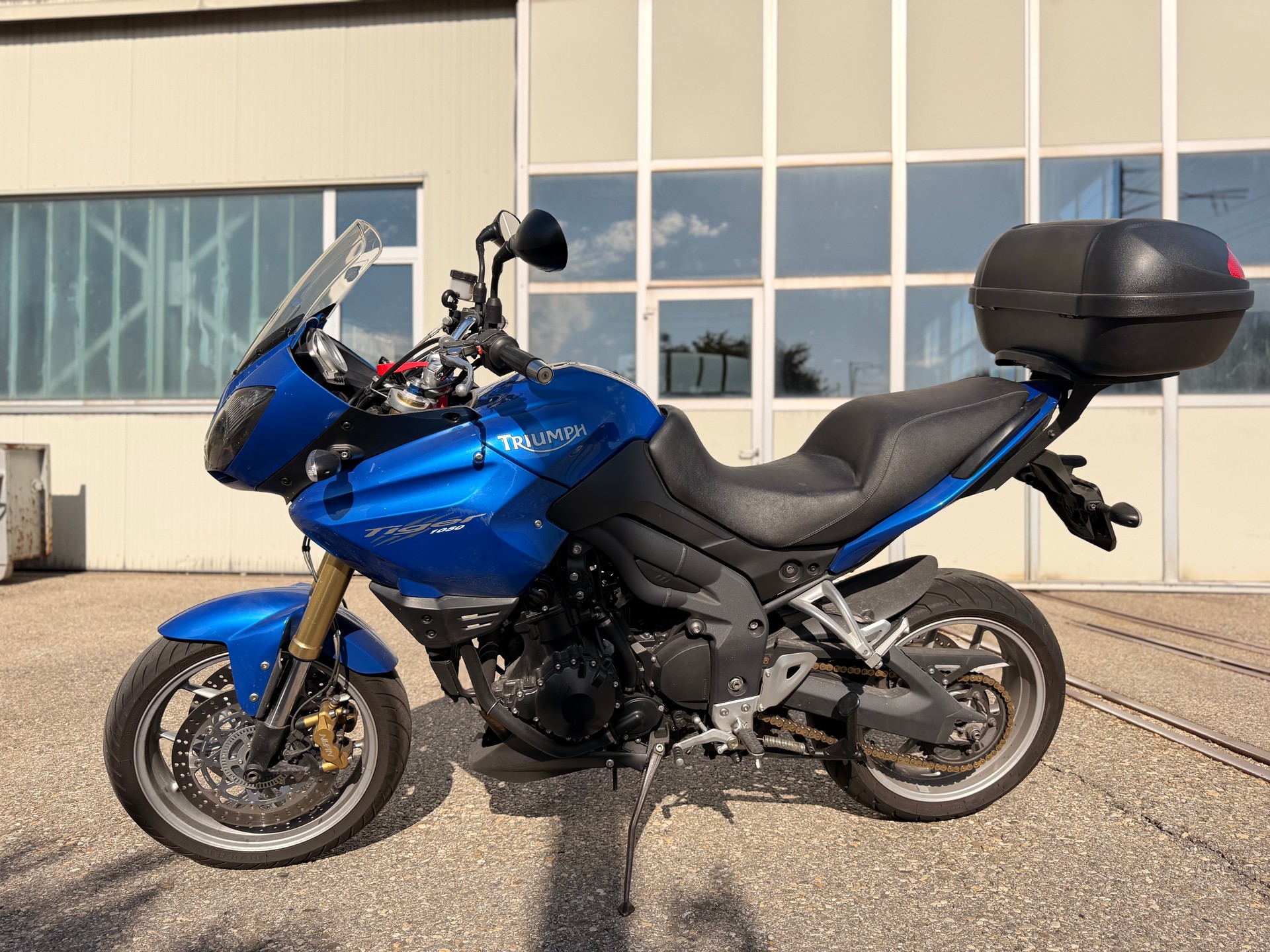 TRIUMPH Tiger 1050 ABS SE-image-4