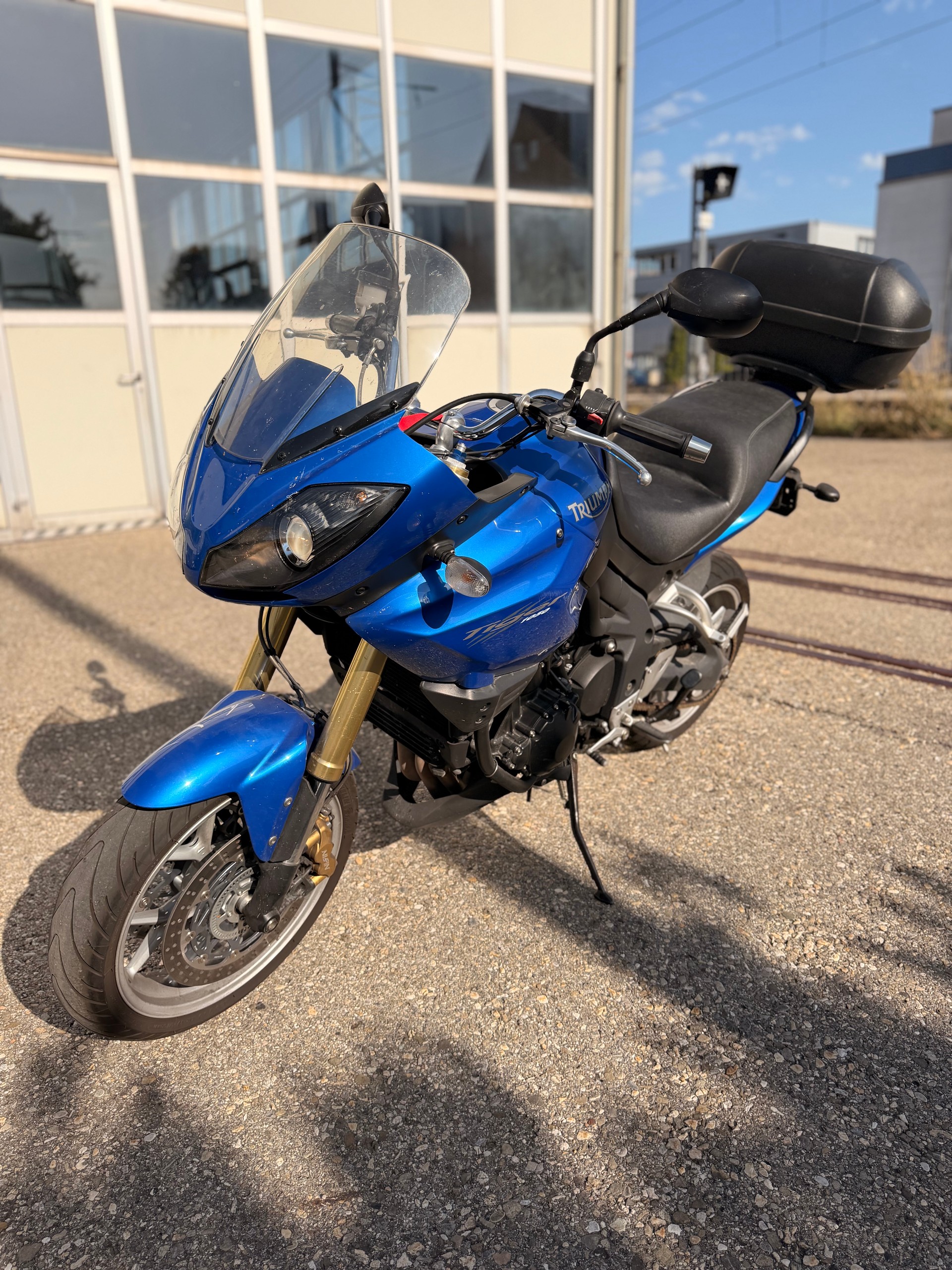 TRIUMPH Tiger 1050 ABS SE-image-3