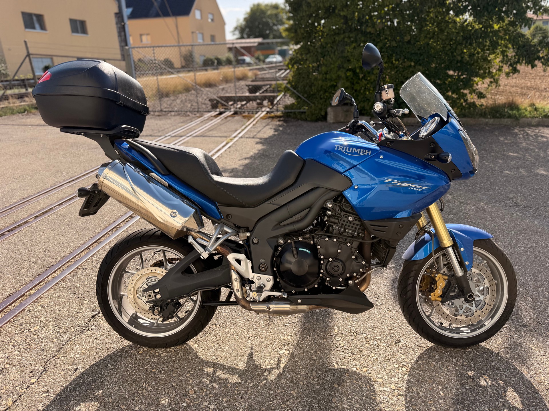 TRIUMPH Tiger 1050 ABS SE-image-0