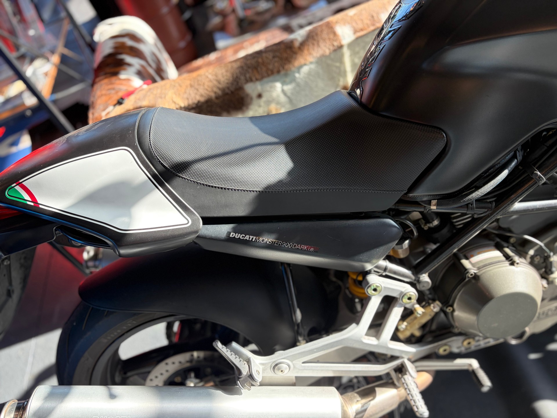 DUCATI Monster 900 i.e.-image-3