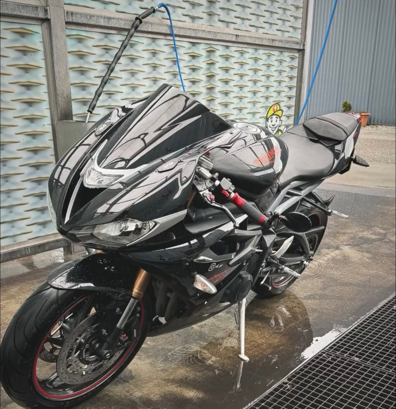 TRIUMPH Daytona 675 ABS-image-1