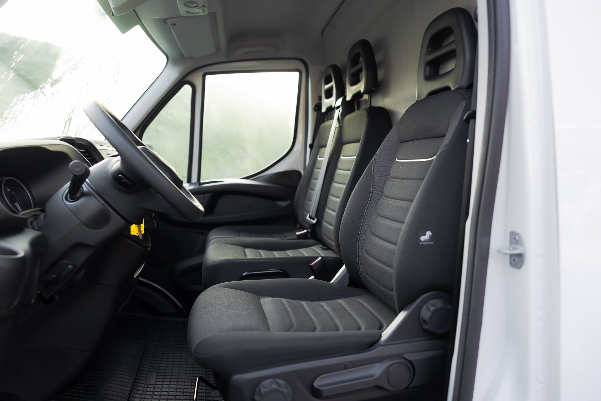 IVECO Daily 35 S 14 V-image-3
