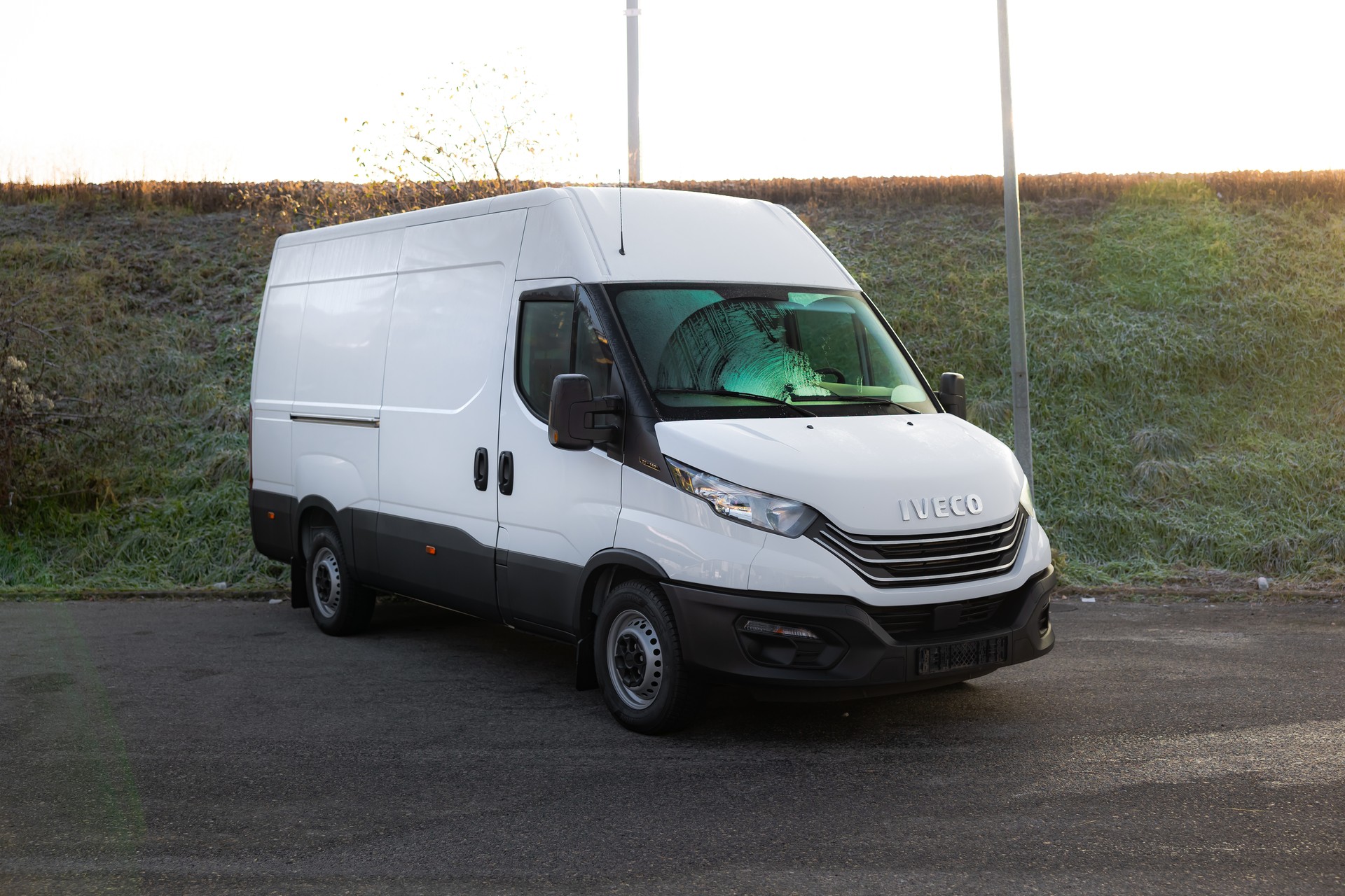 IVECO Daily 35 S 14 V-image-1