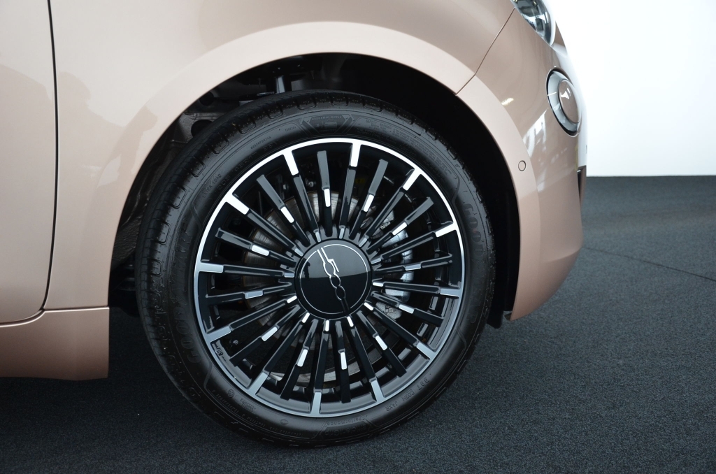 FIAT 500 La Prima by Bocelli TOP-image-9