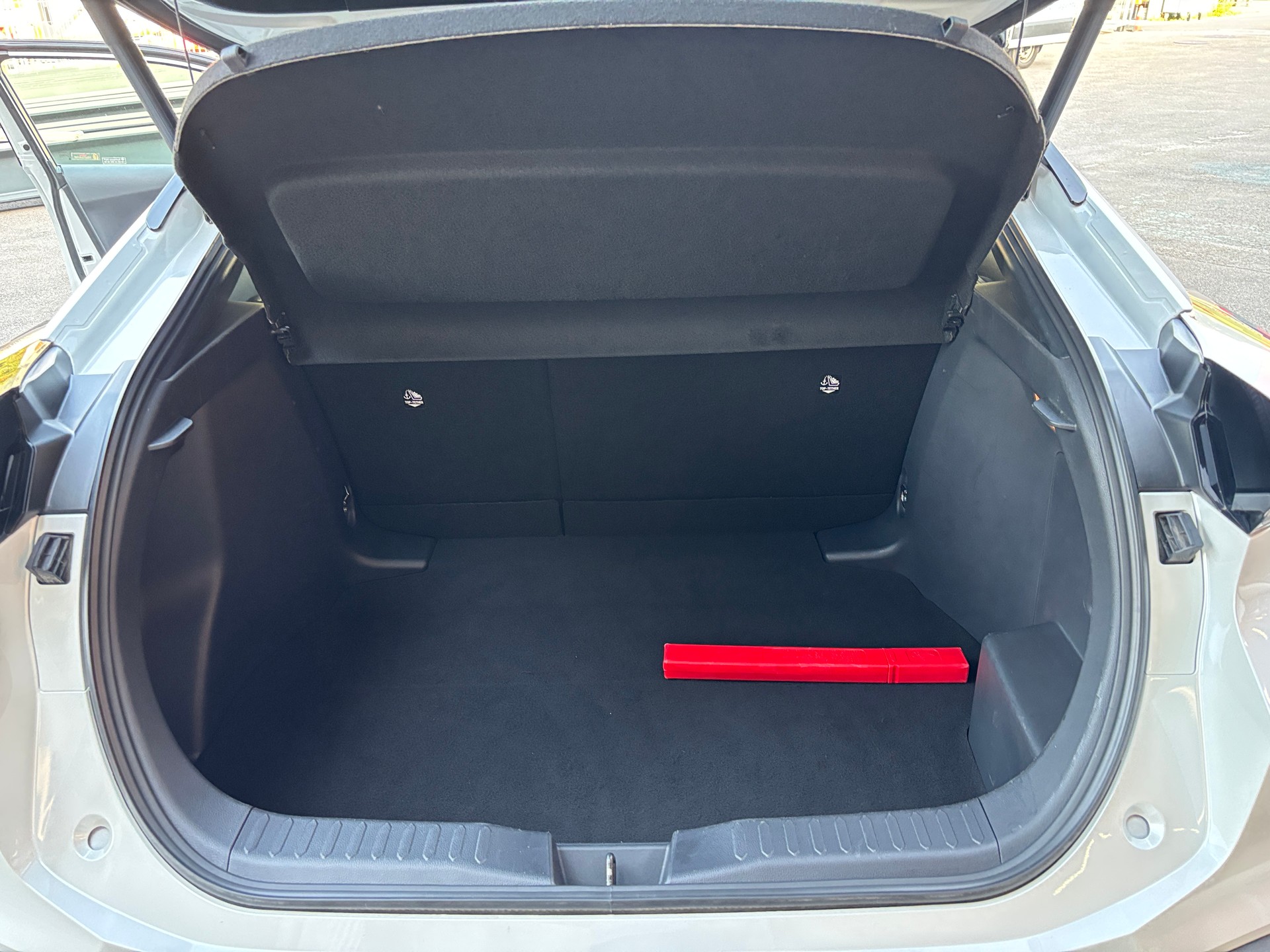 TOYOTA C-HR 2.0 HSD CVT Trend 4WD-image-7