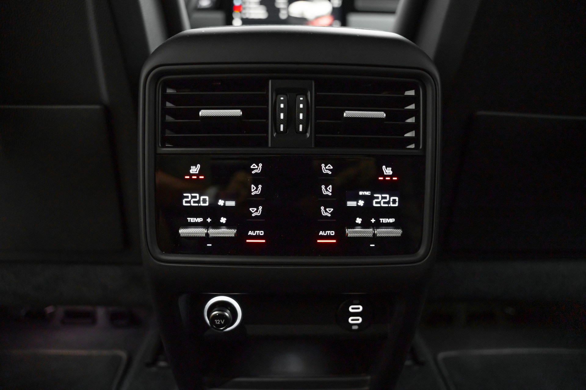 PORSCHE Cayenne Turbo GT-image-25