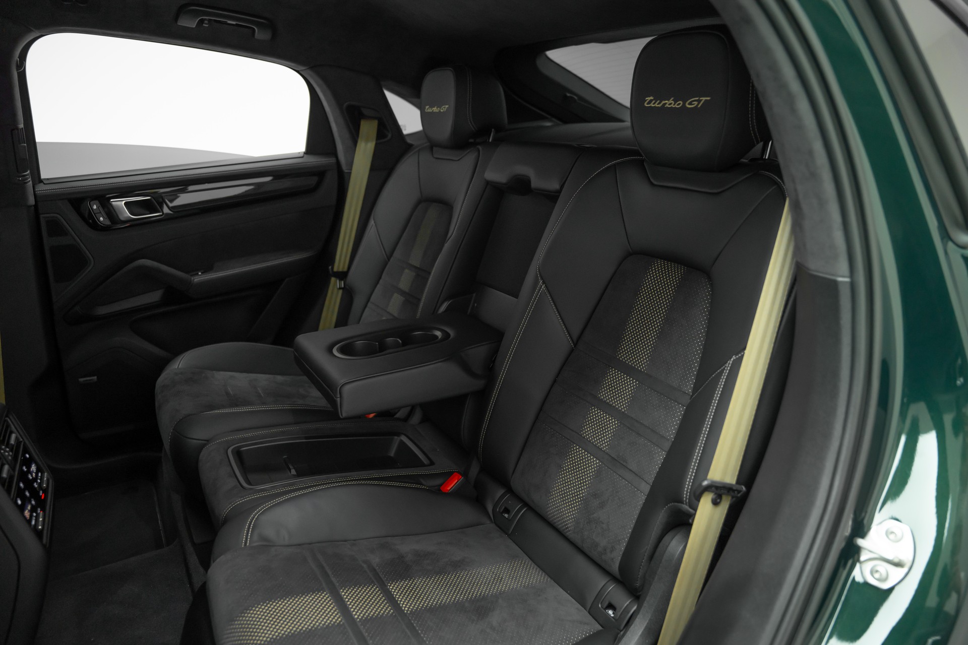 PORSCHE Cayenne Turbo GT-image-13