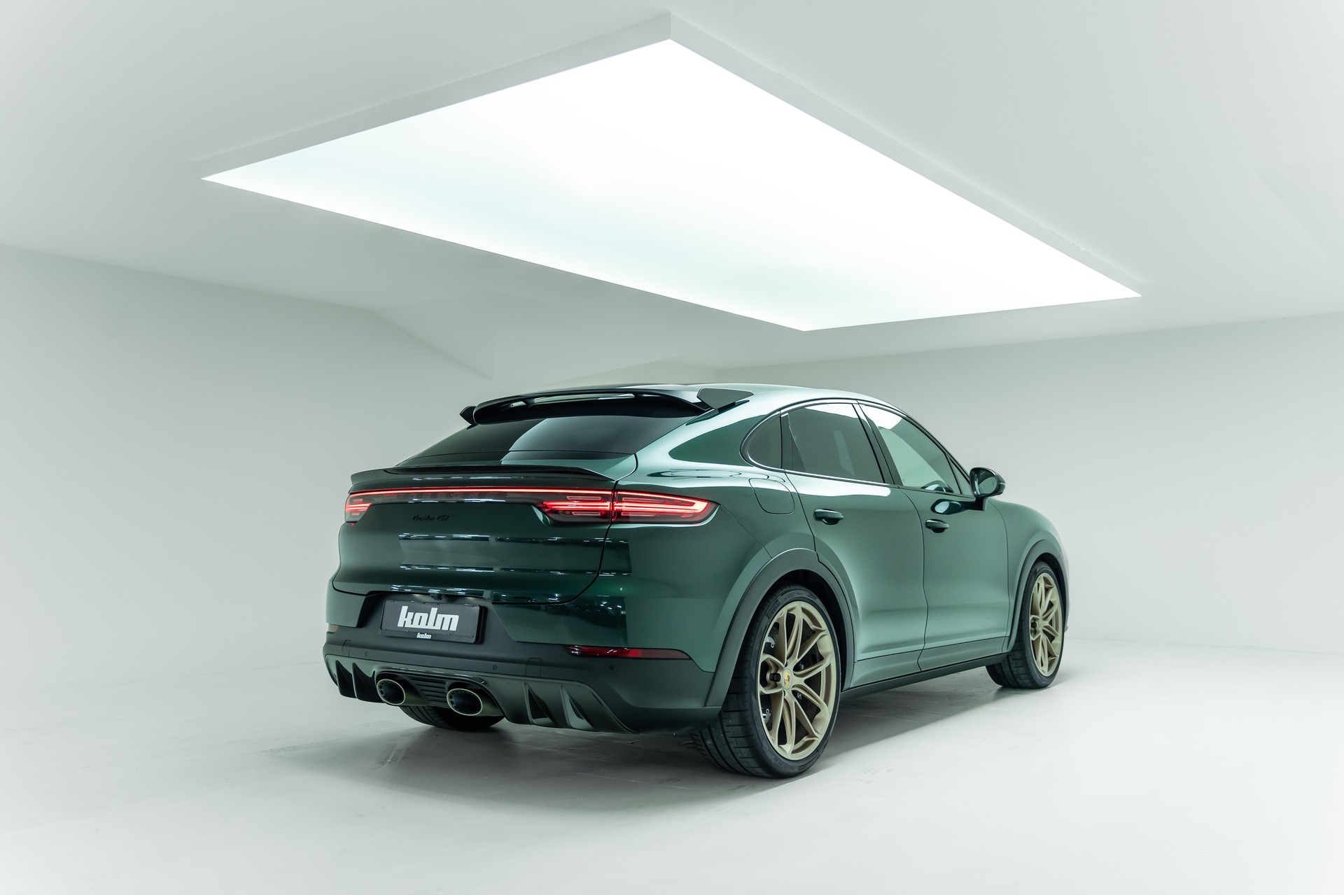 PORSCHE Cayenne Turbo GT-showroom-element-3