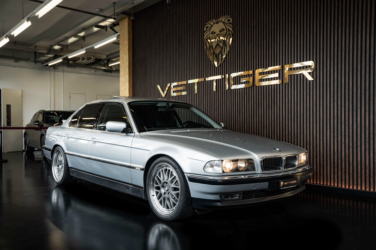 BMW 750i