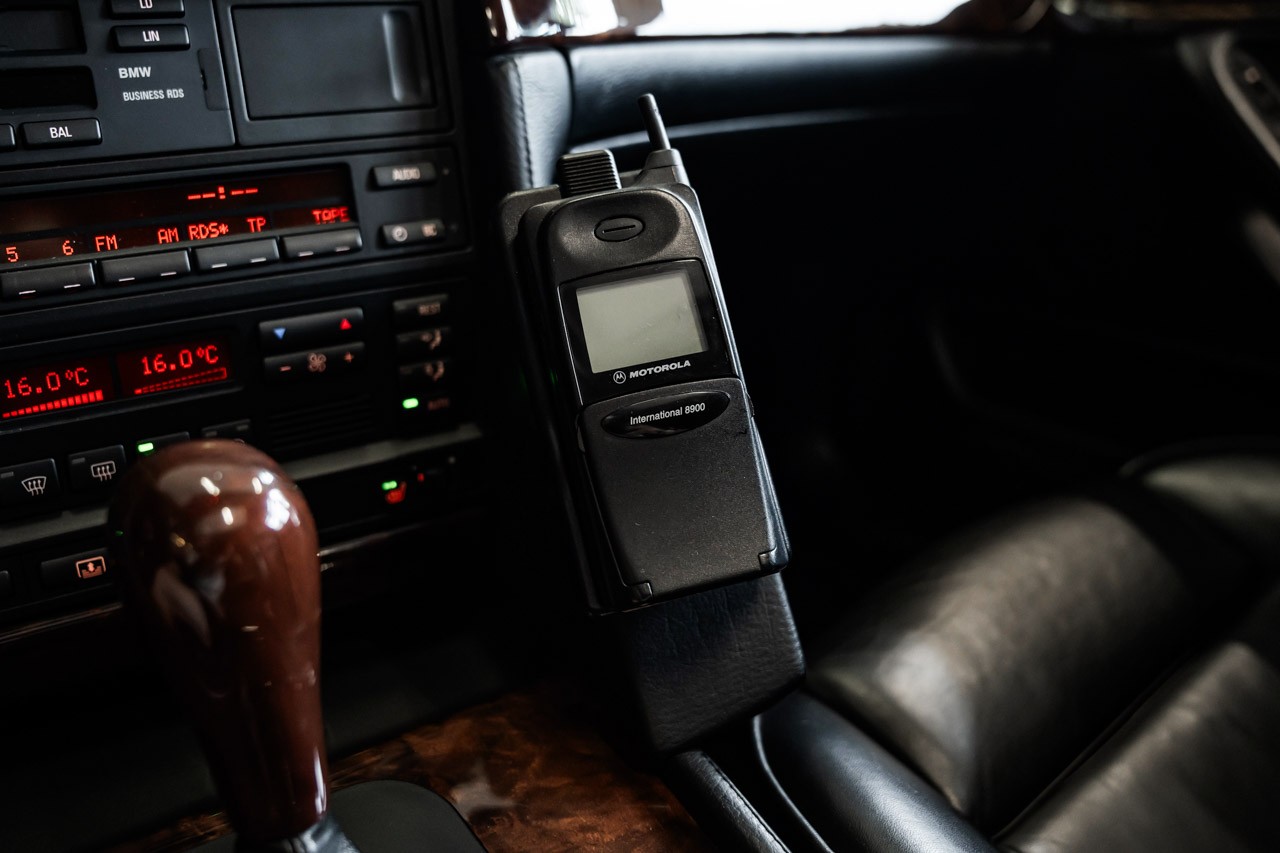 BMW 750i-image-31