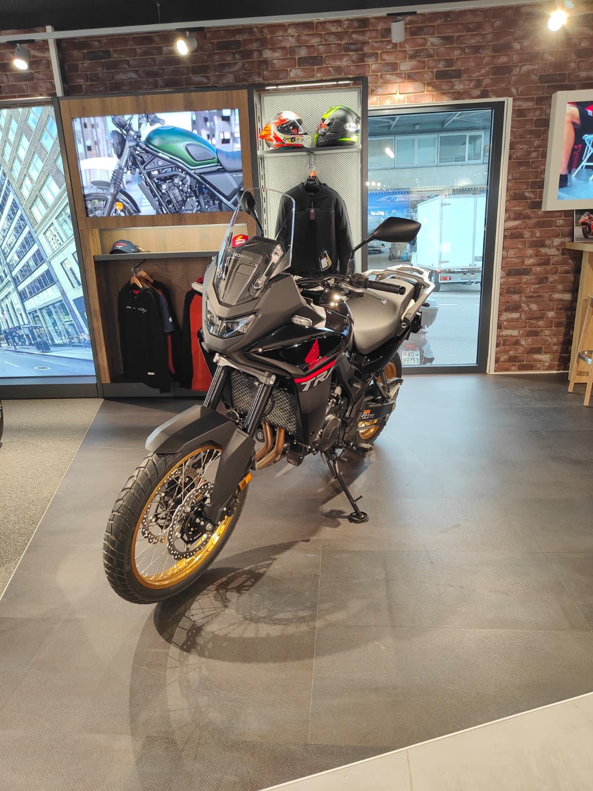 HONDA XL 750 Transalp-image-2