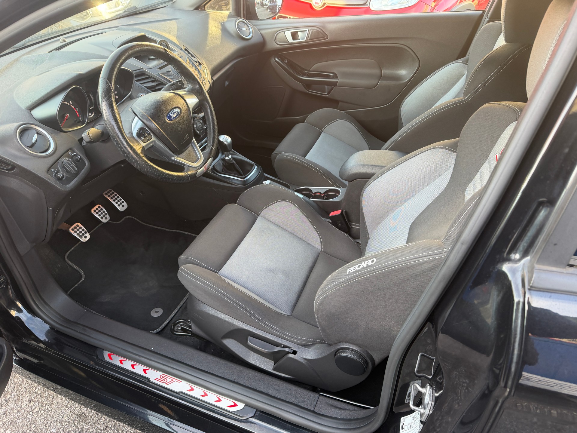FORD Fiesta 1.6 SCTi-image-9