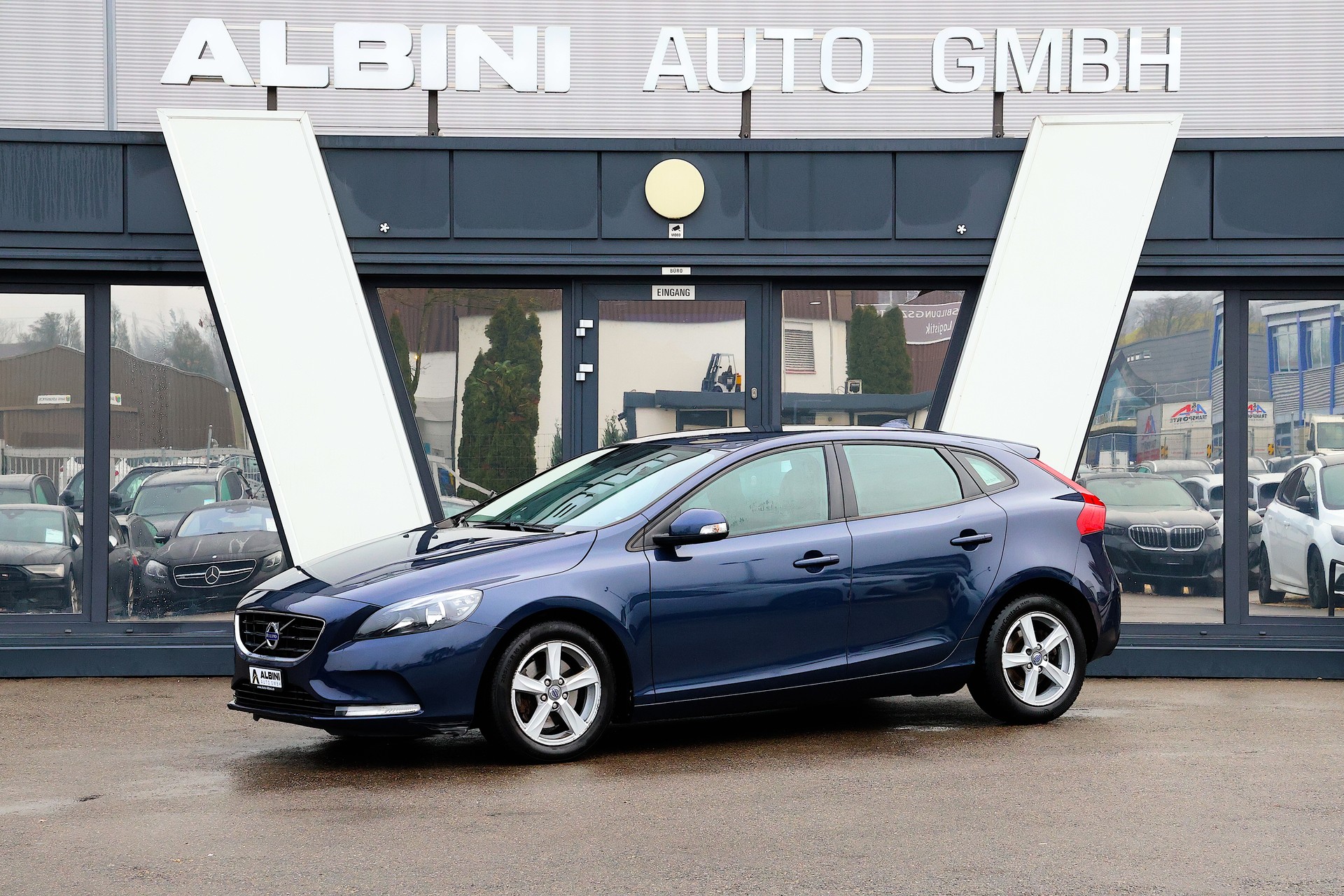 VOLVO V40 T2 Kinetic