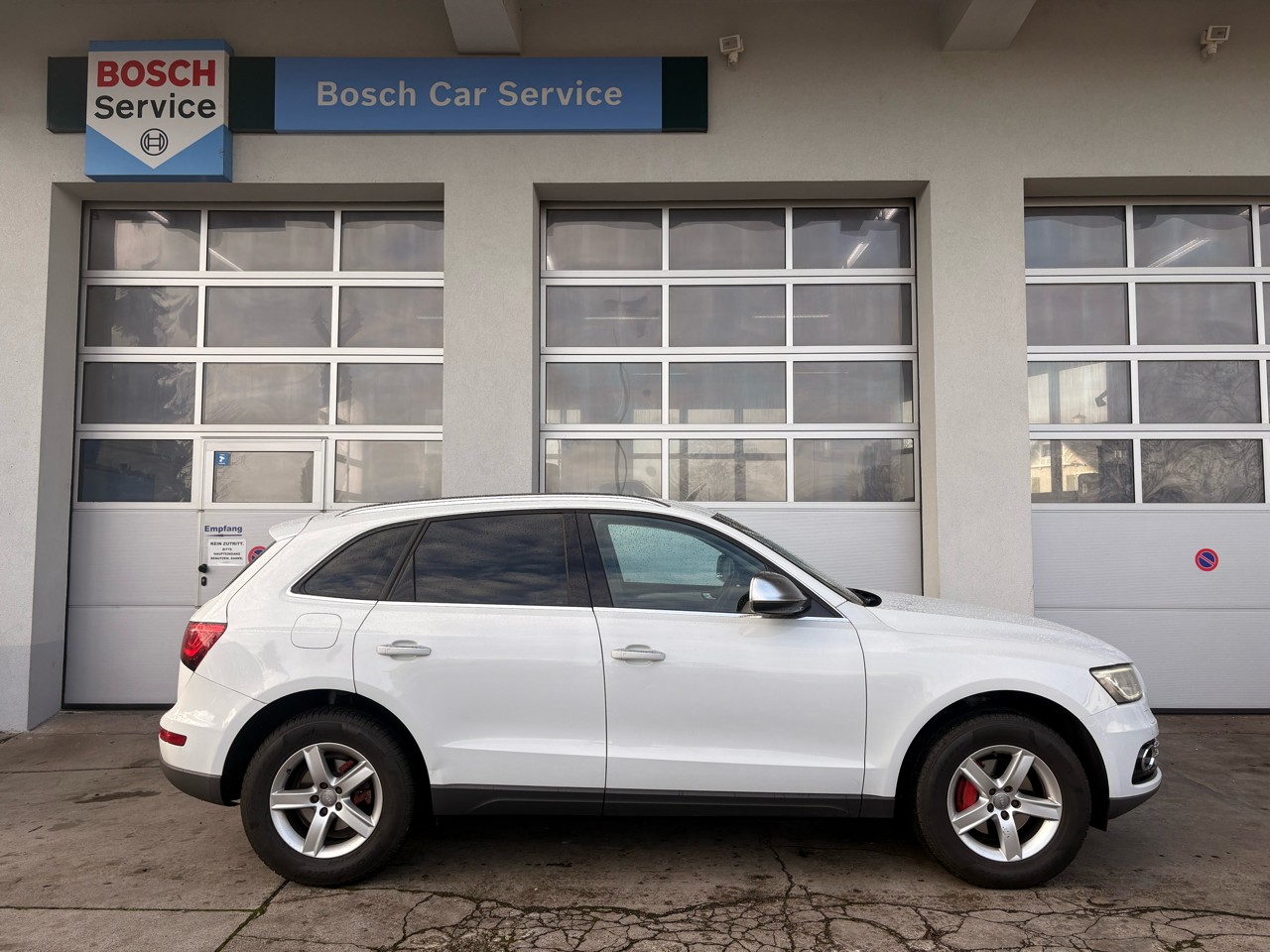 AUDI Q5 2.0 TDI quattro S-tronic-image-4