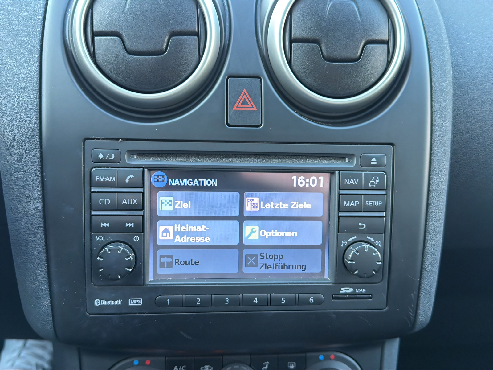 NISSAN Qashqai +2 2.0 dCi 4WD tekna Automatic-image-15