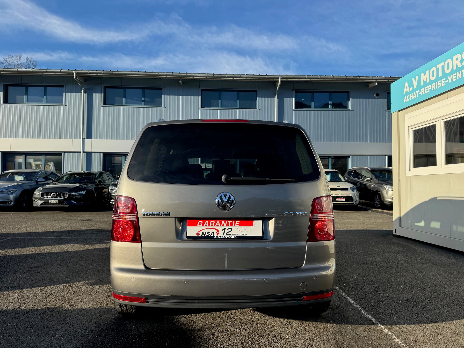 VW Touran 2.0 TDI Highline-image-5