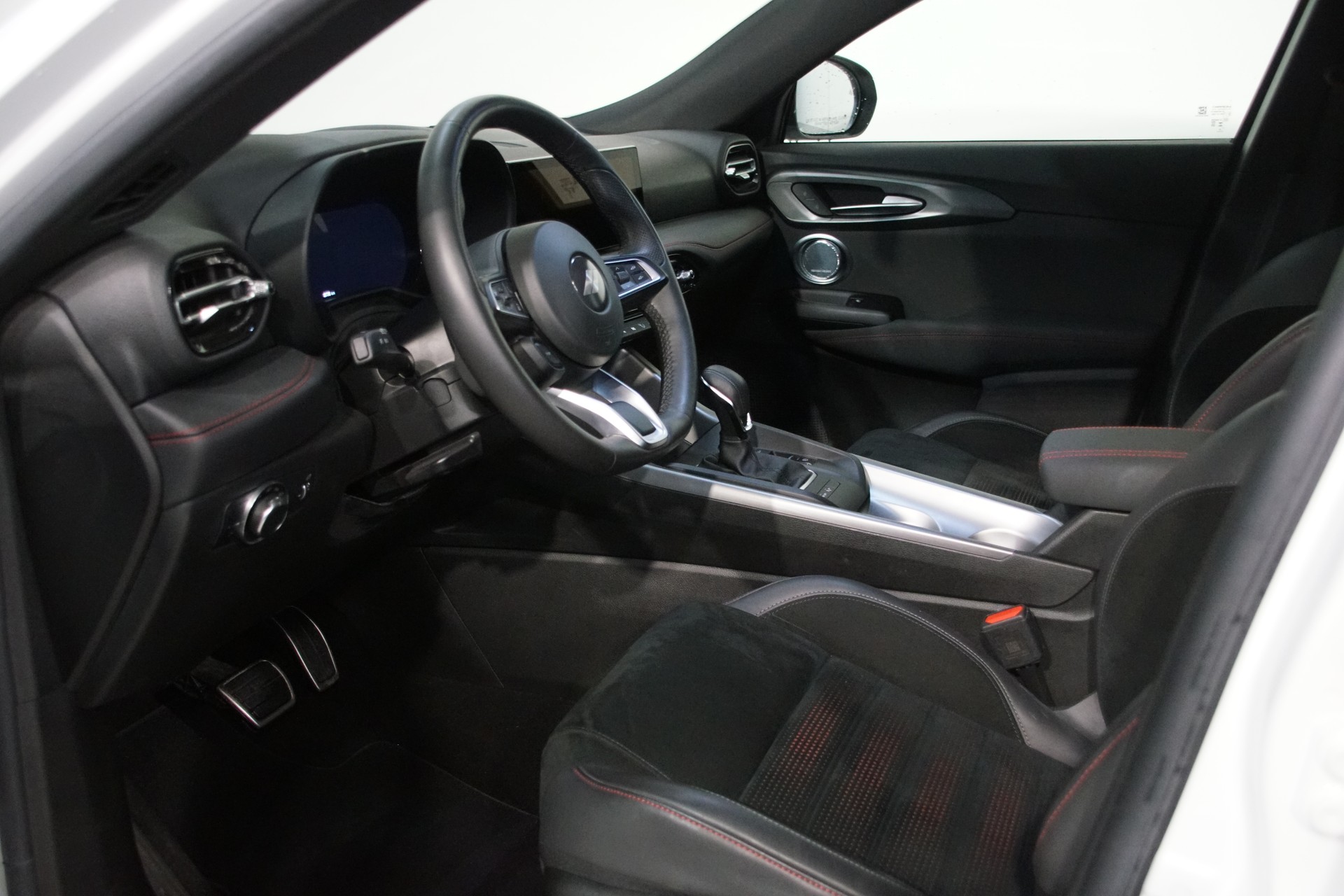 DODGE Hornet GT Plus 4x4 2.0 272PS-image-10