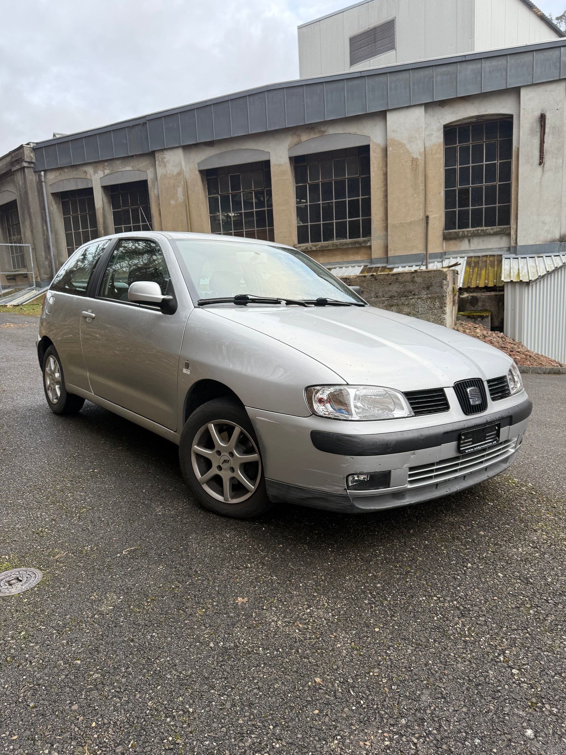 SEAT Ibiza 1.6 Stella A-image-1