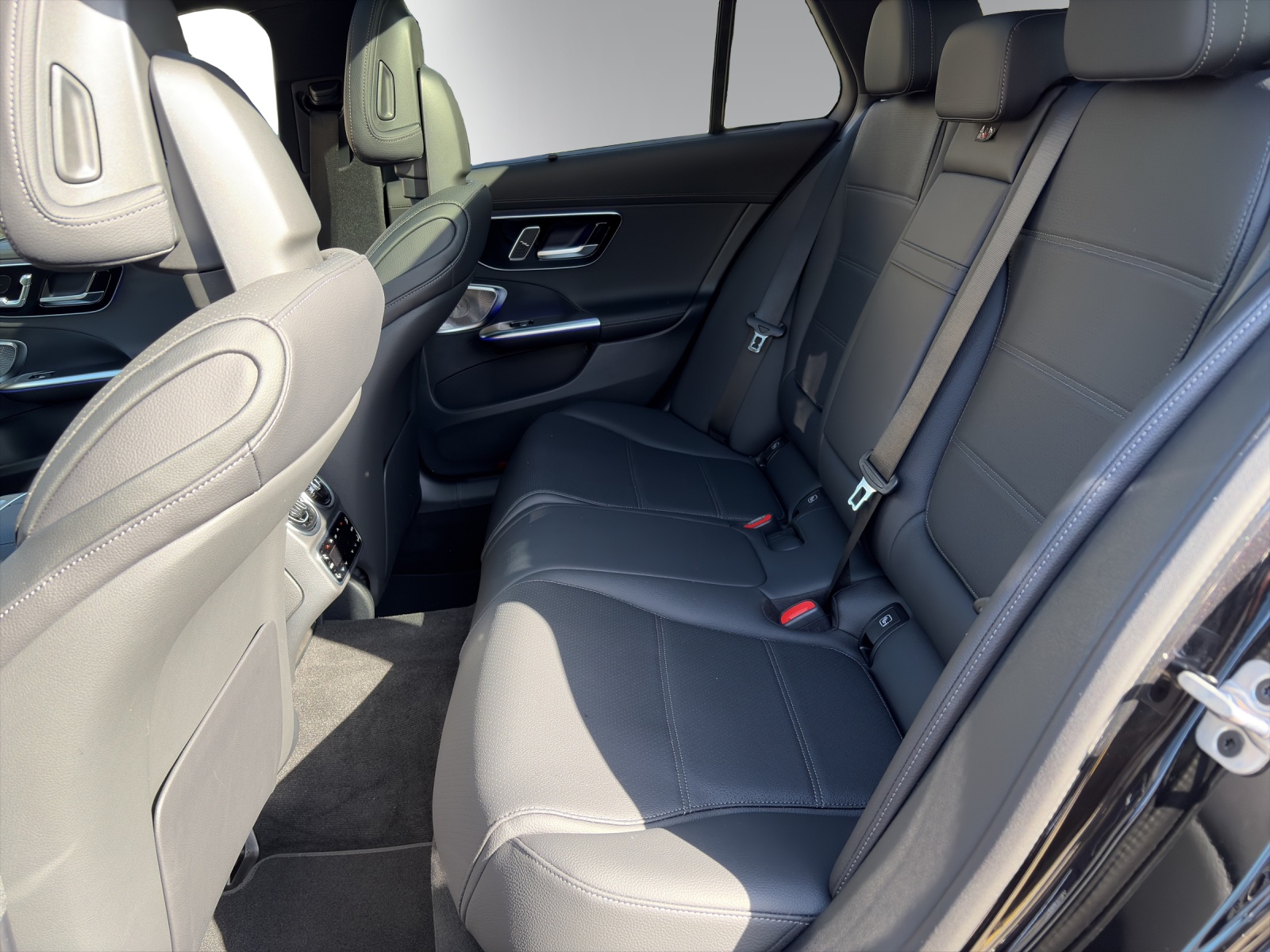MERCEDES-BENZ C 220 d T 4 Matic Swiss Star-image-8