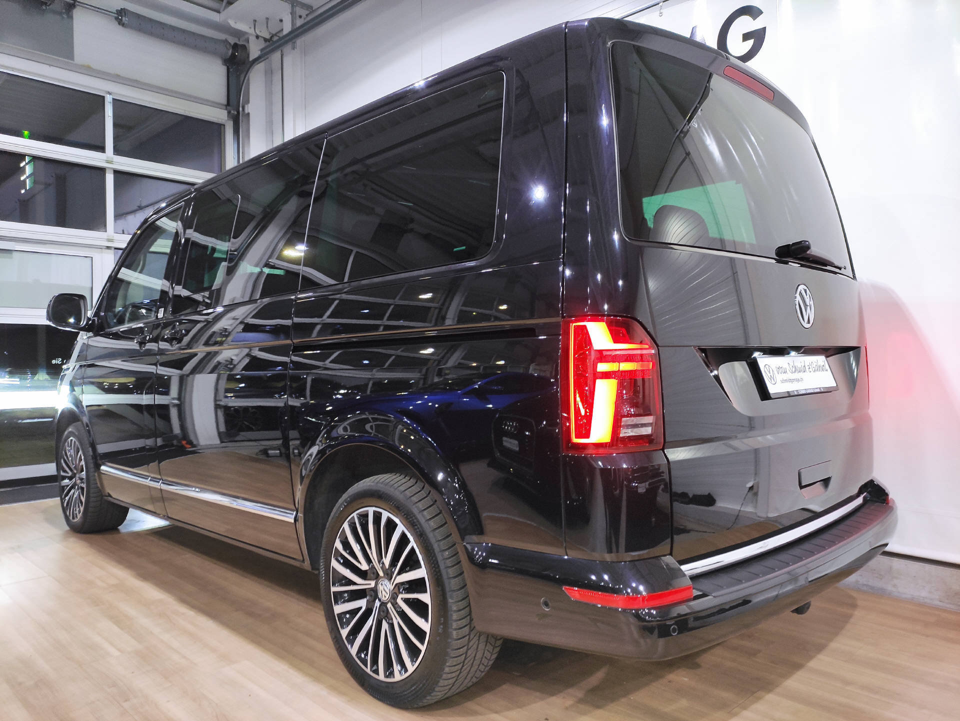 VW T6.1 Multivan 2.0 TDI 204 Highline Liberty DSG 4m-image-15