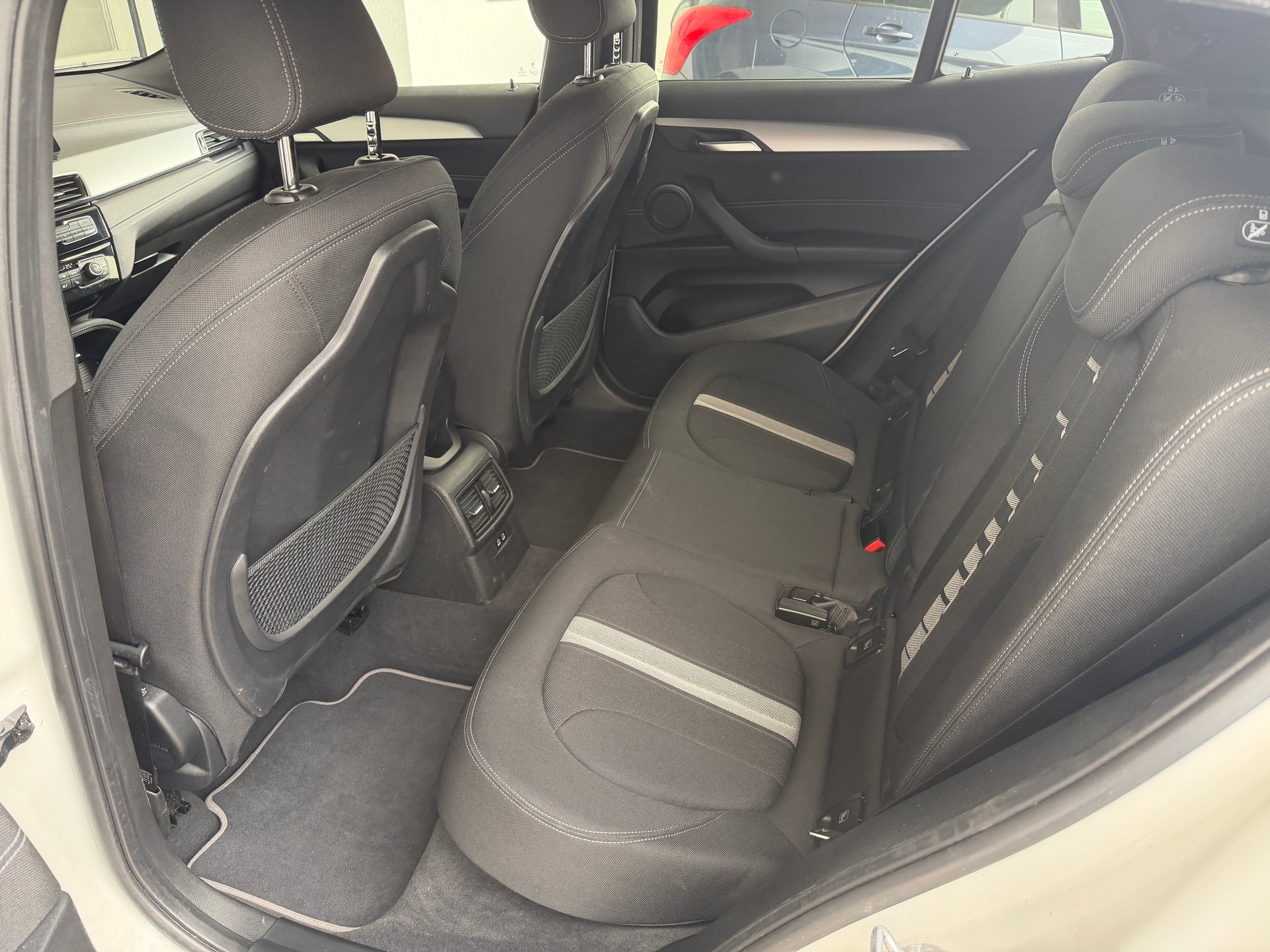 BMW X2 xDrive 18d Steptronic-image-8