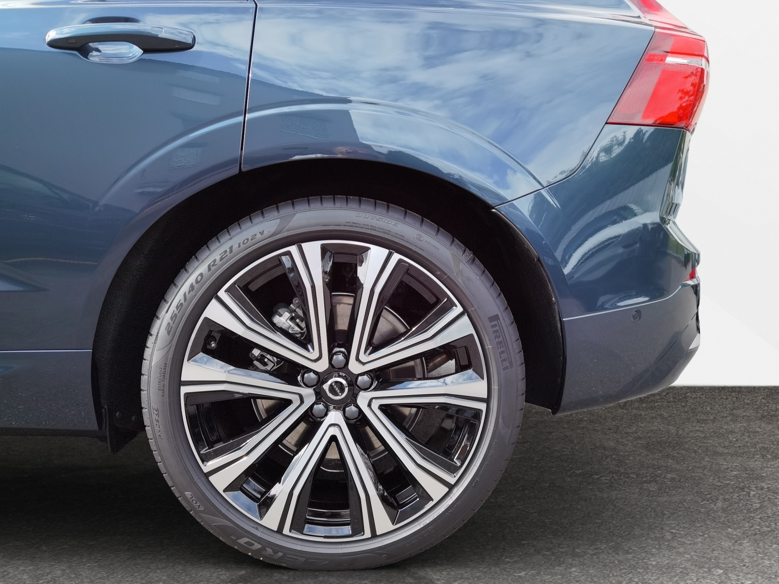 VOLVO XC60 2.0 T8 TE Ultra Bright eAWD-image-15