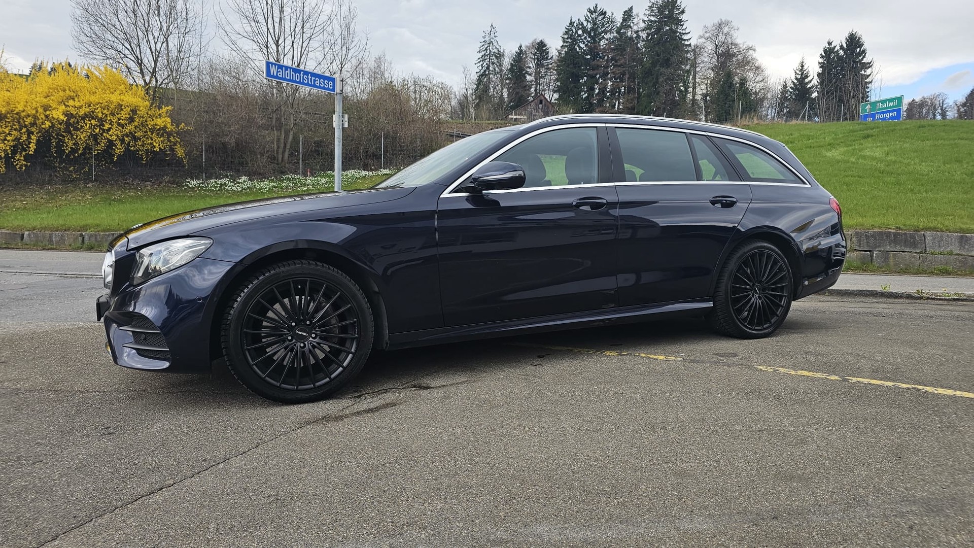 MERCEDES-BENZ E 250 AMG Line 9G-Tronic-showroom-element-1