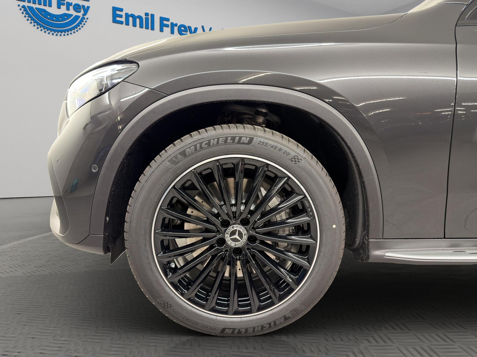 MERCEDES-BENZ GLC 450 d AMG Line 4matic-showroom-element-3