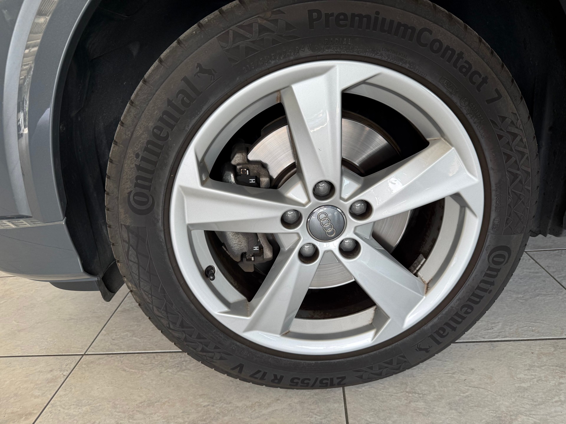 AUDI Q2 1.4 TFSI sport S-tronic, 8-fach bereift-image-26