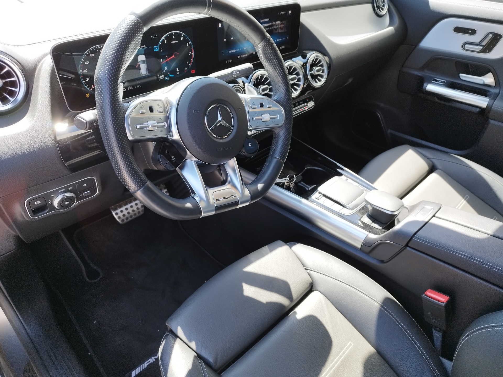MERCEDES-BENZ GLA 35 AMG 4Matic 8G-Speedshift DCT-image-5
