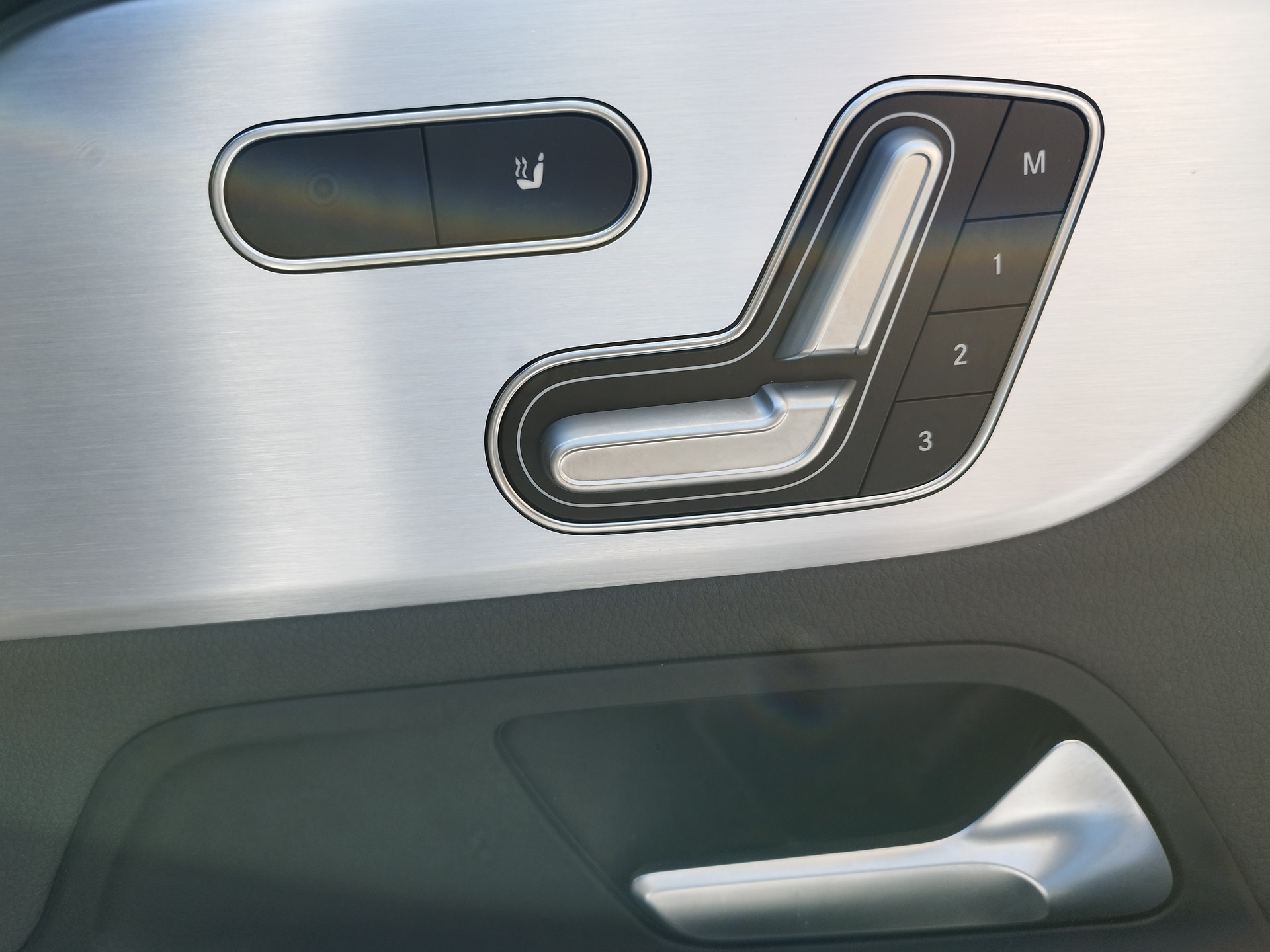 MERCEDES-BENZ GLA 35 AMG 4Matic 8G-Speedshift DCT-image-9