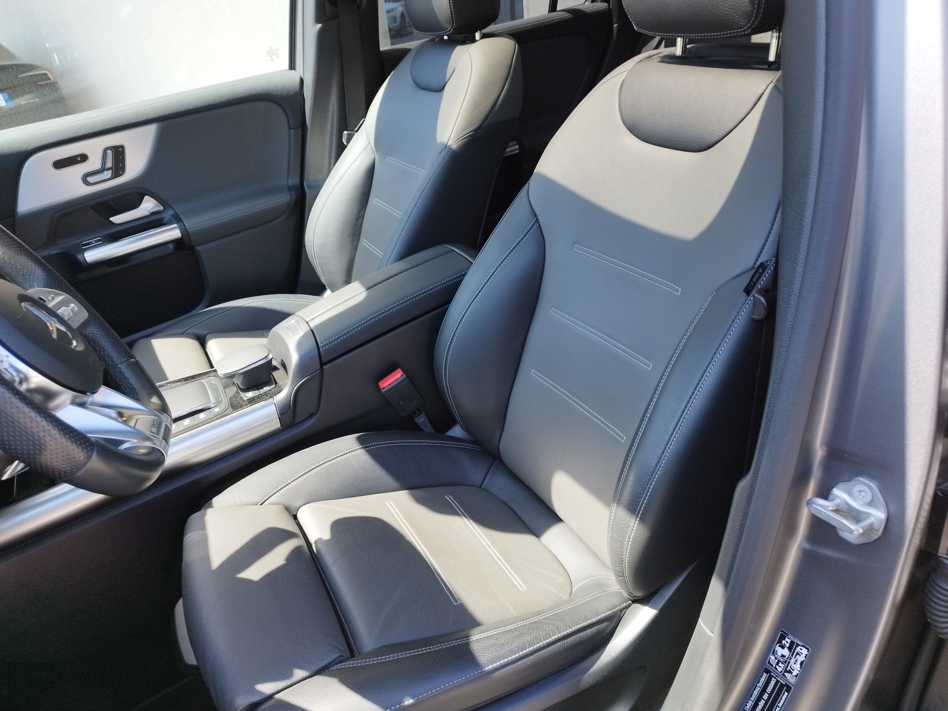 MERCEDES-BENZ GLA 35 AMG 4Matic 8G-Speedshift DCT-image-6