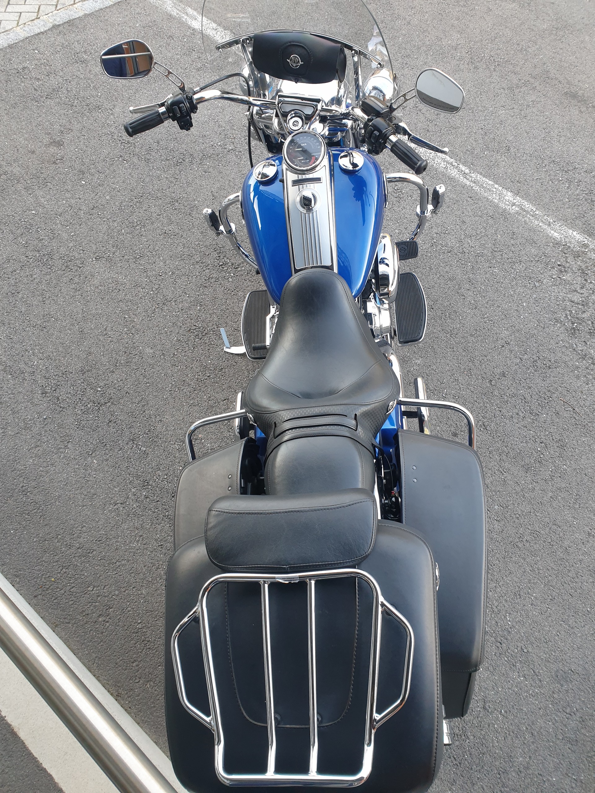 HARLEY-DAVIDSON FLHRC Road King Classic ABS-image-4