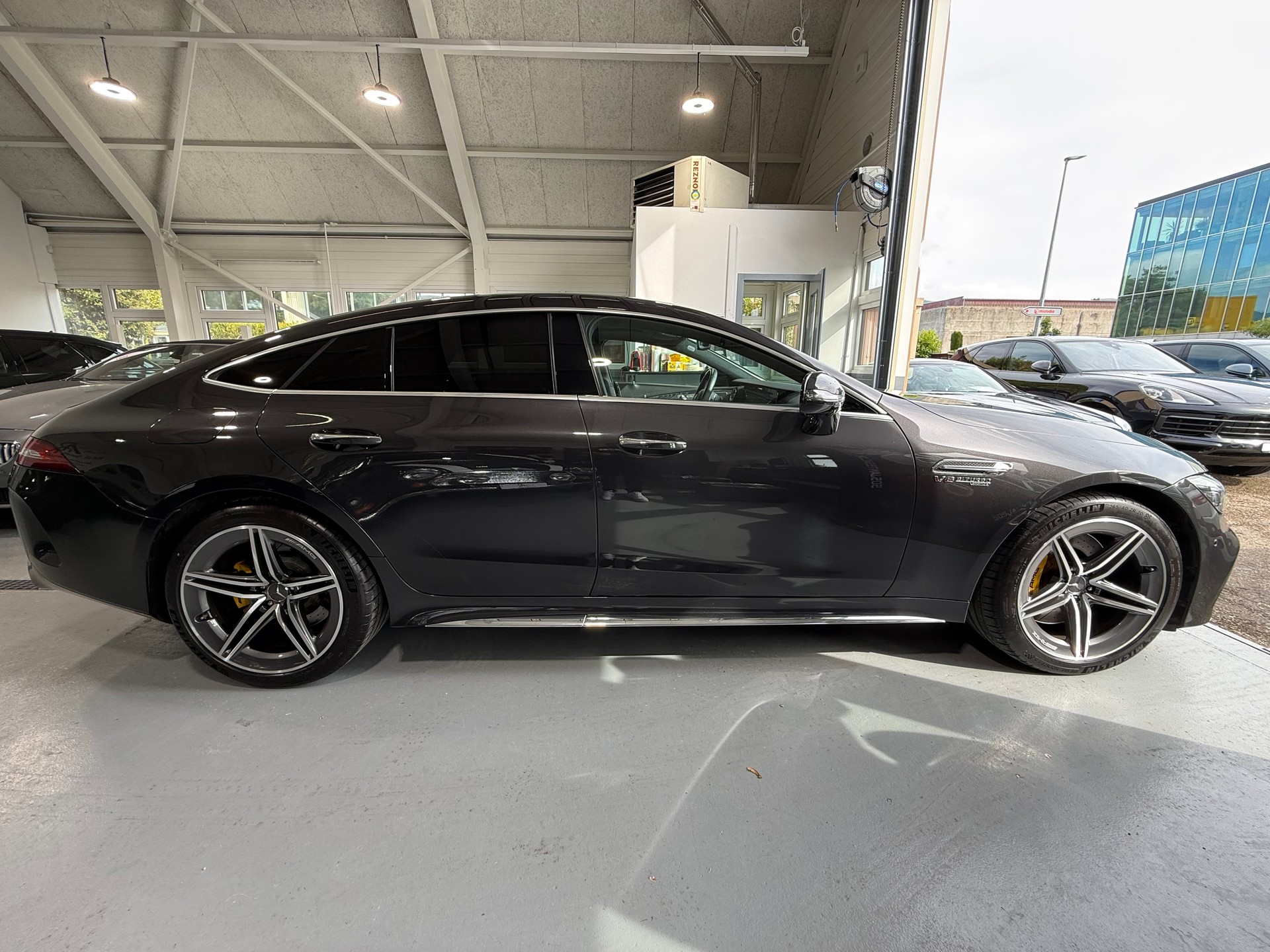 MERCEDES-BENZ AMG GT 4 63 S 4Matic+ Speedshift MCT-image-4
