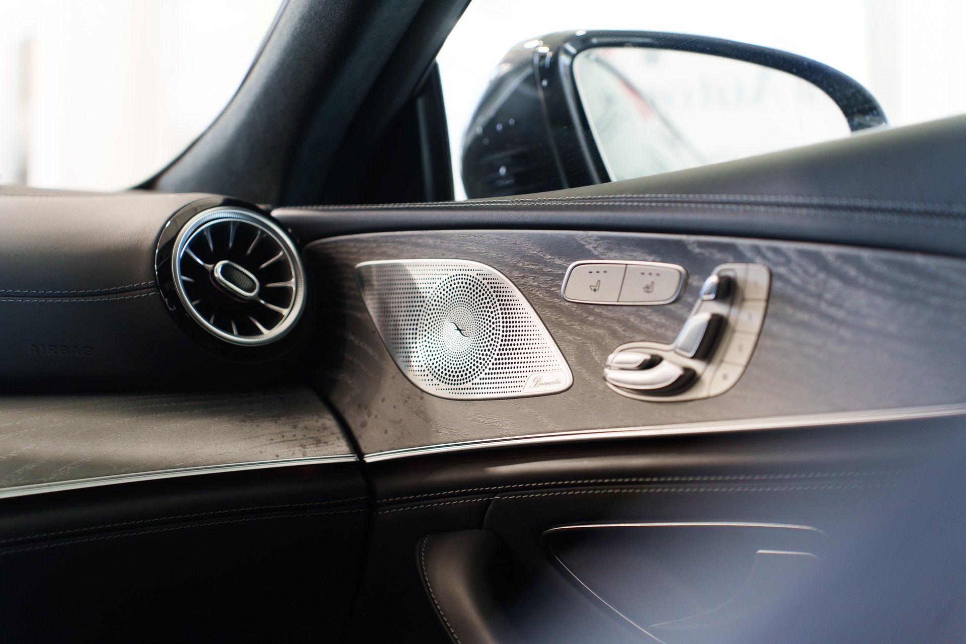 MERCEDES-BENZ AMG GT 4 63 S 4Matic+ Speedshift MCT-image-6