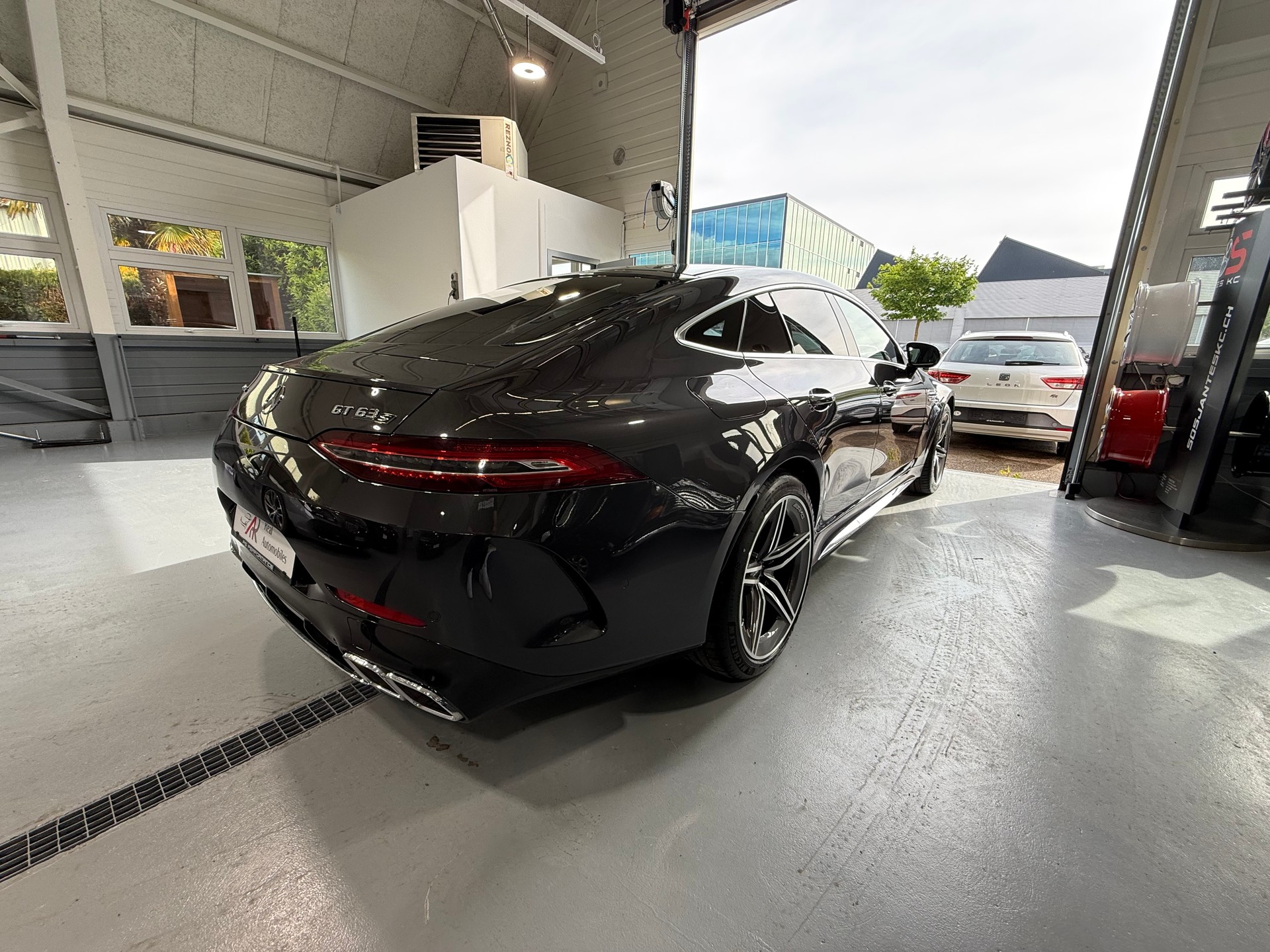 MERCEDES-BENZ AMG GT 4 63 S 4Matic+ Speedshift MCT-image-5