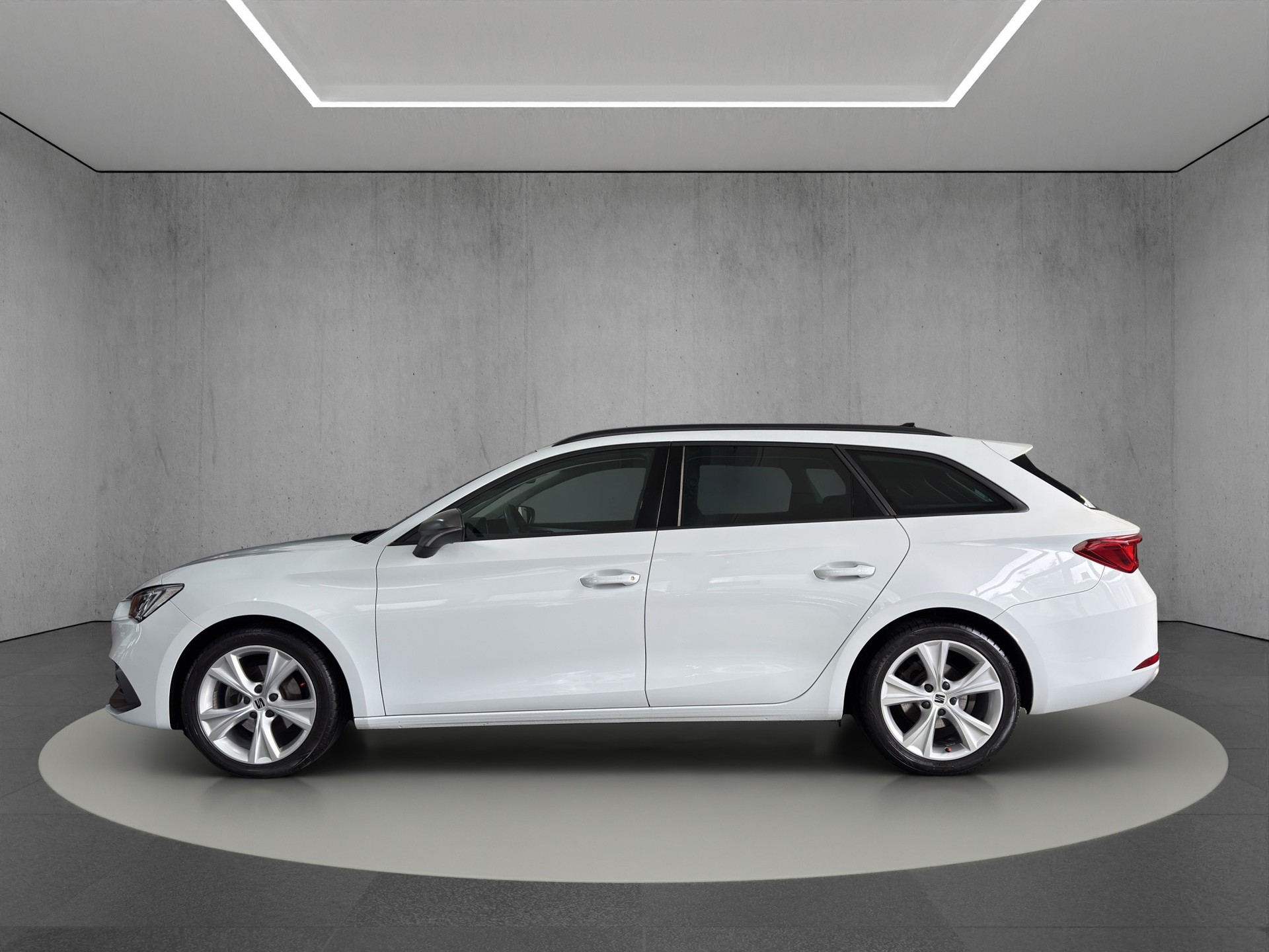 SEAT Leon ST 1.5 eTSI mHEV DSG FR "Navi-Winterpaket-Distronic"-showroom-element-2