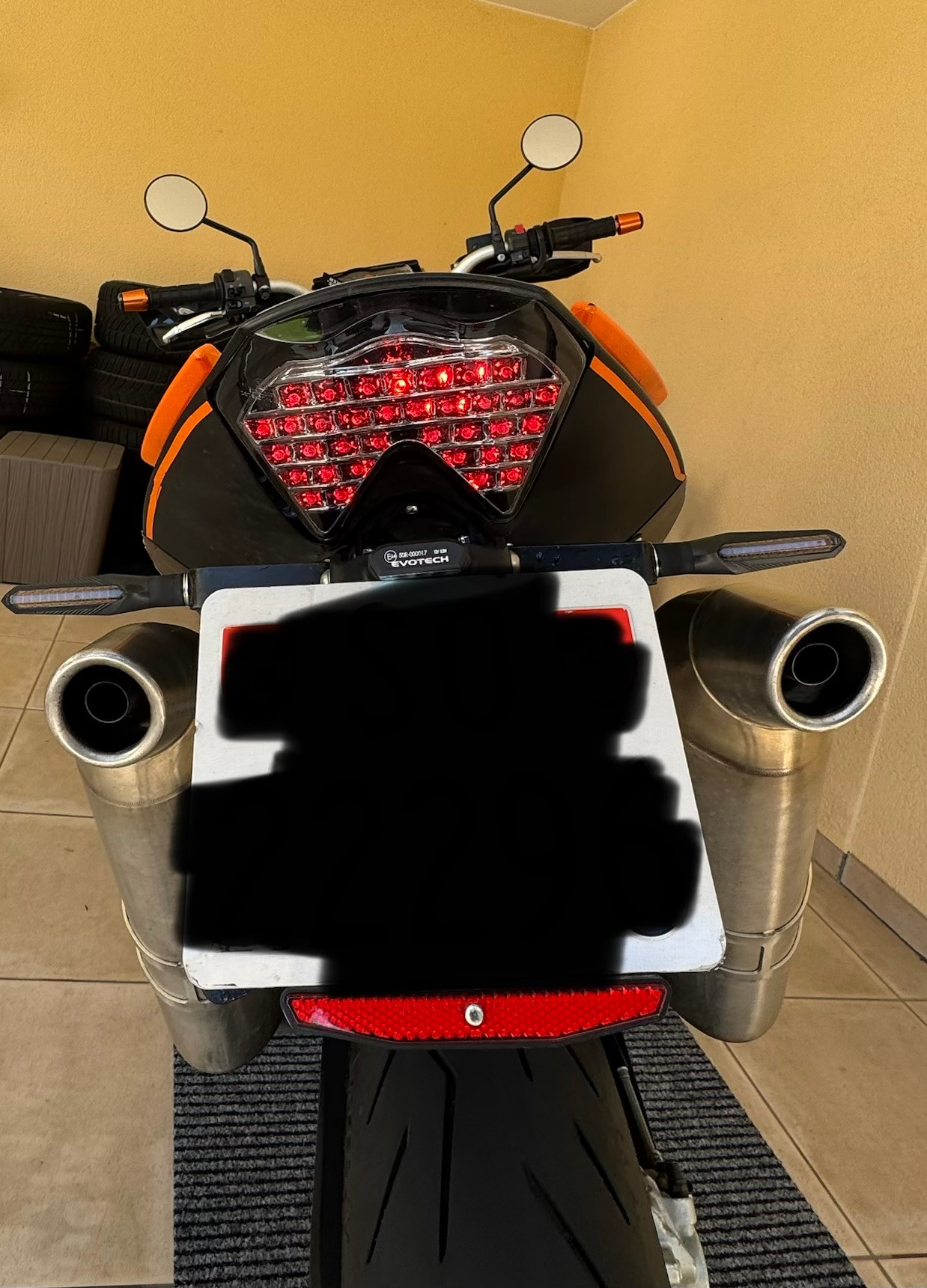 KTM 690 SM (25kW)-image-9