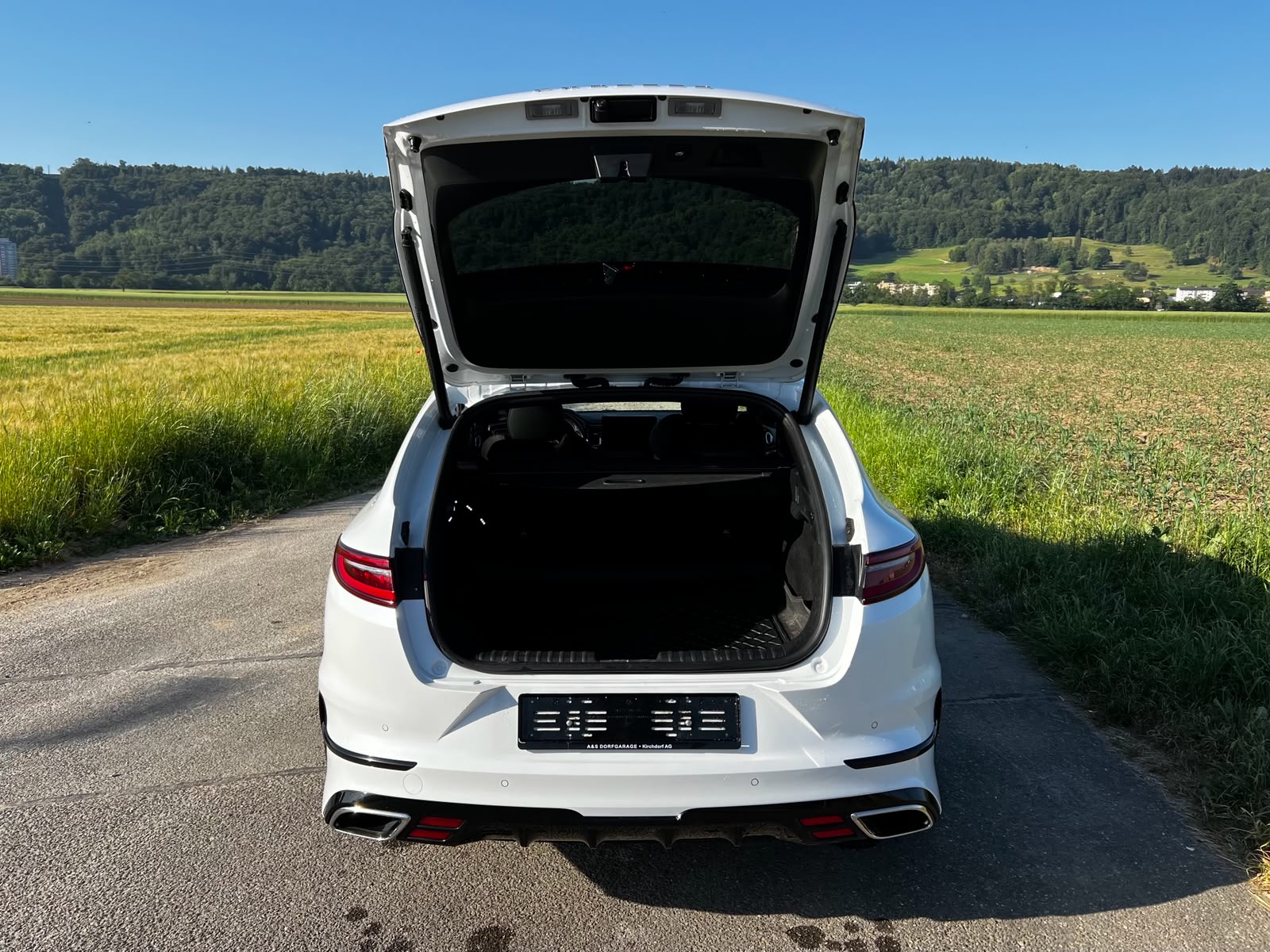 KIA ProCeed 1.6 T-GDi GT DCT-image-13