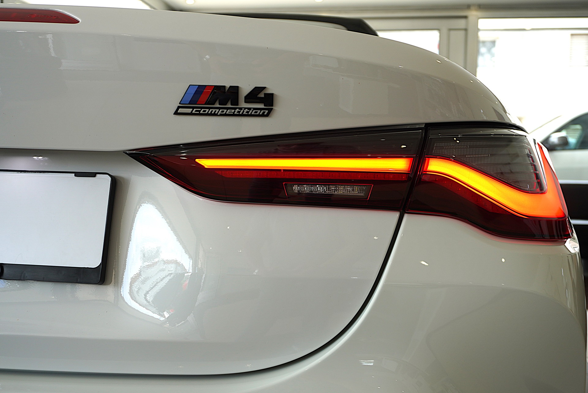 BMW M4 Cabrio Competition M xDrive-image-20