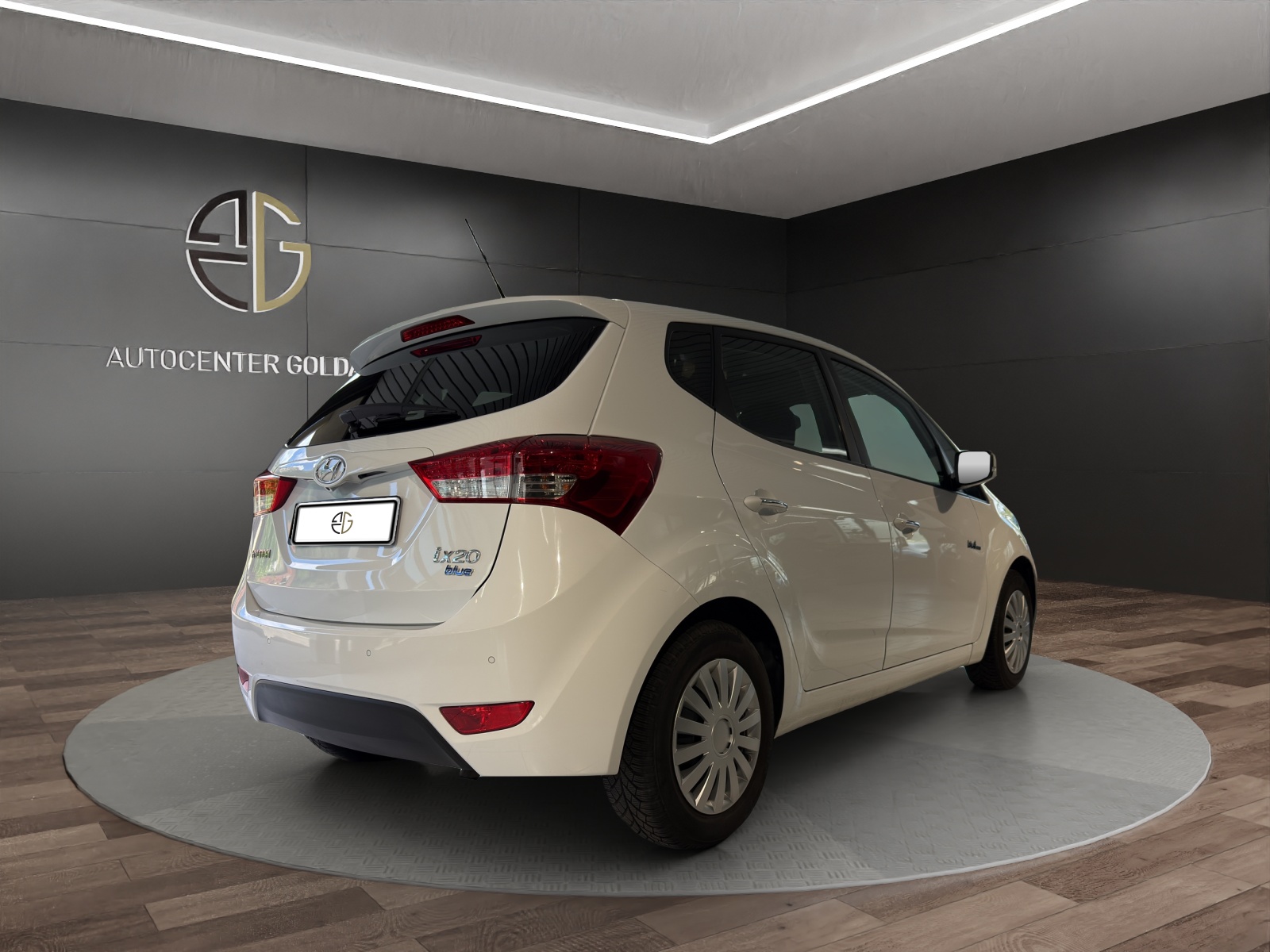 HYUNDAI iX20 1.6 Premium-showroom-element-3