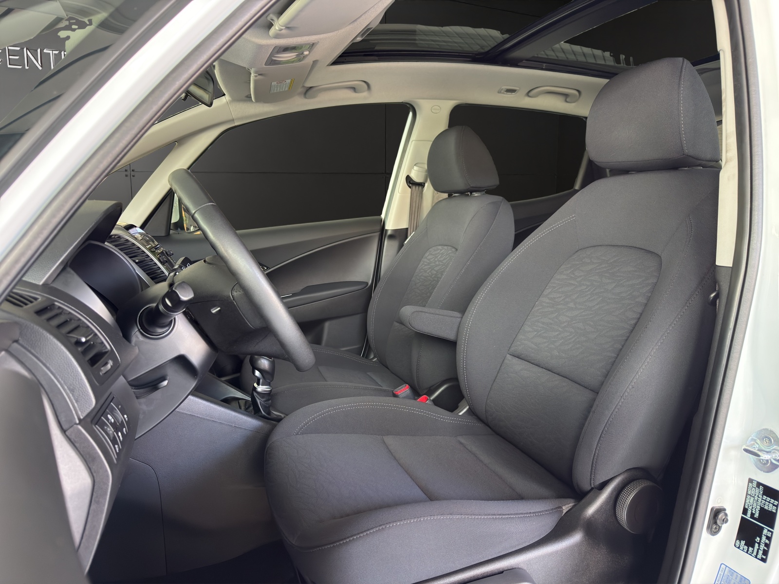 HYUNDAI iX20 1.6 Premium-image-7