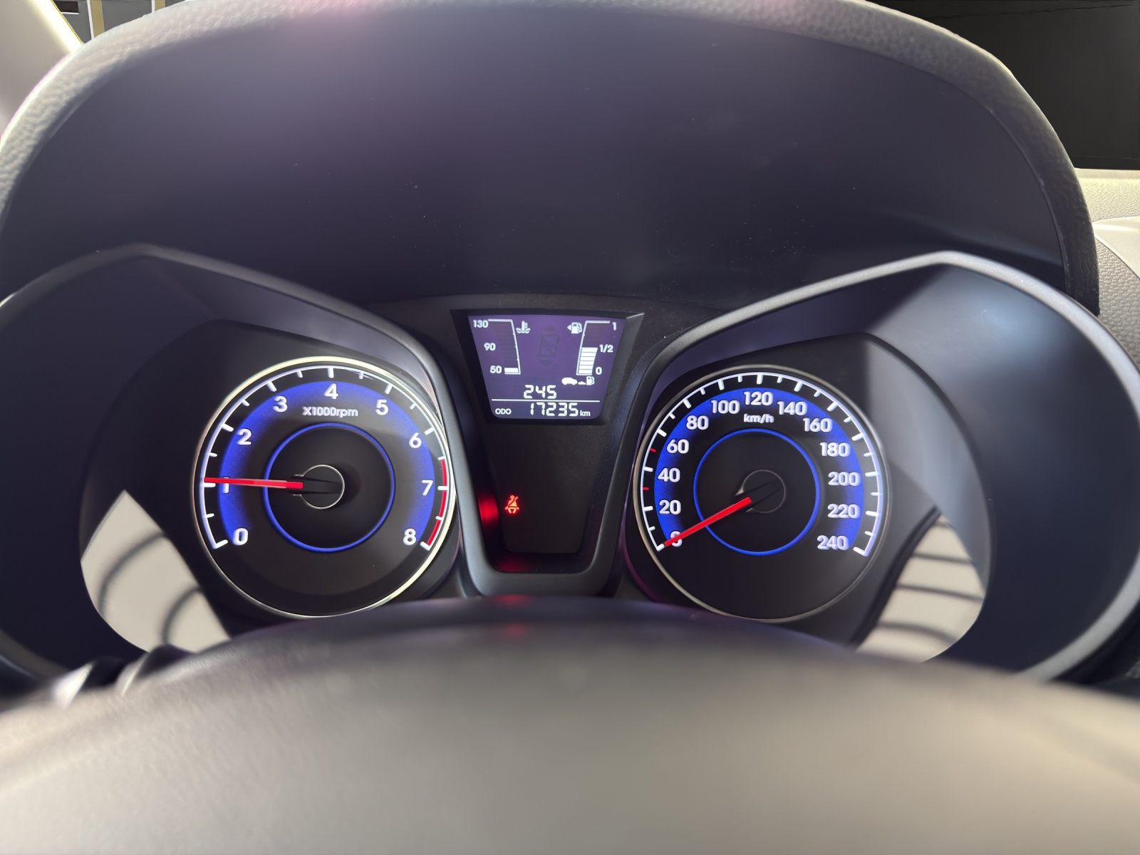 HYUNDAI iX20 1.6 Premium-image-9