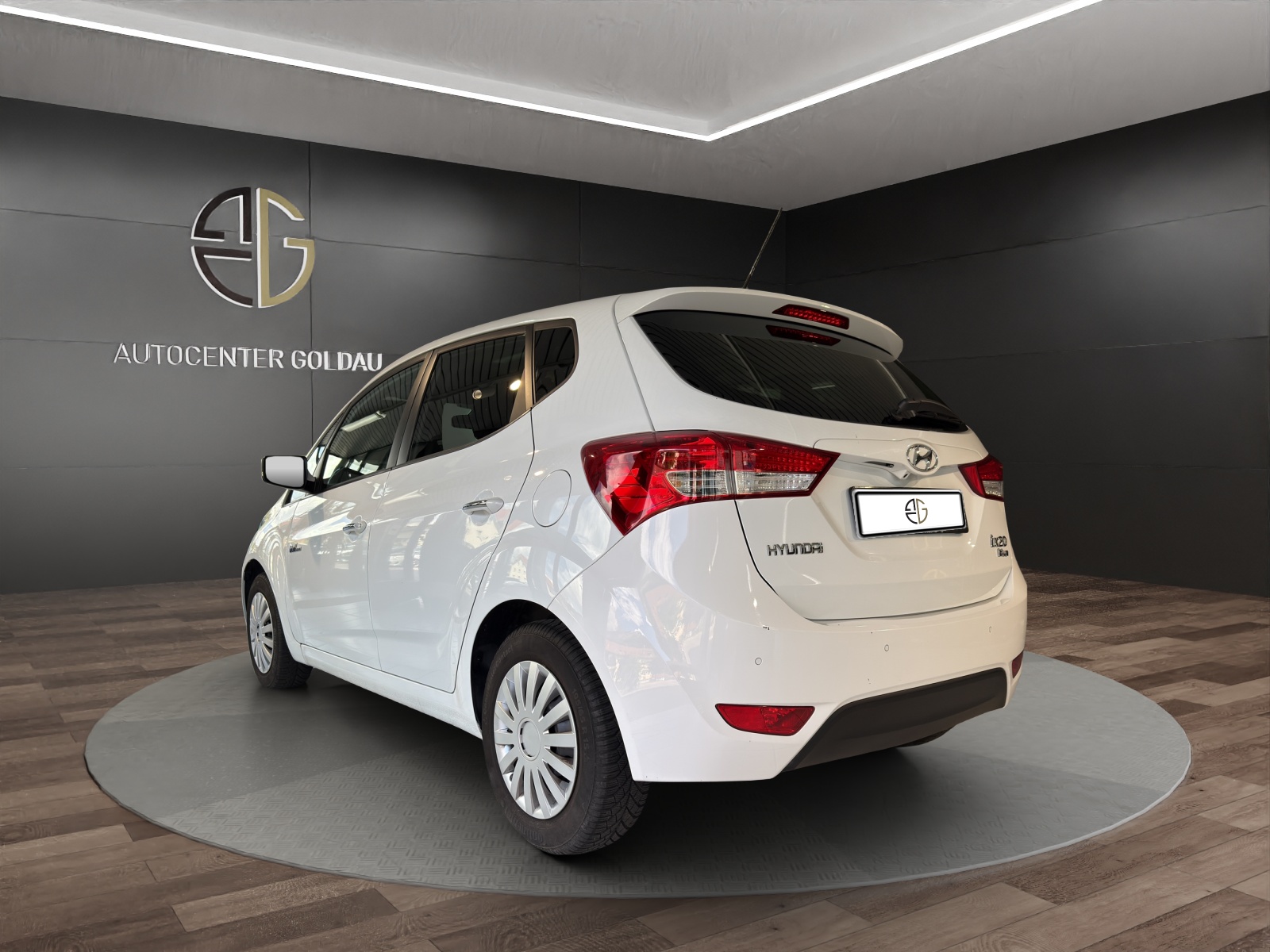 HYUNDAI iX20 1.6 Premium-showroom-element-1