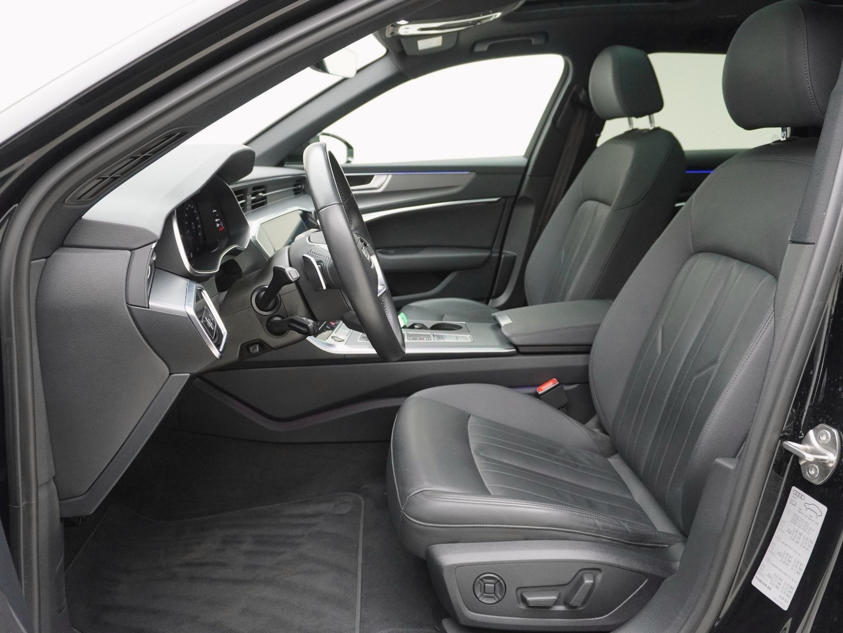 AUDI A6 Allroad 45 TDI quattro S-Tronic-image-8