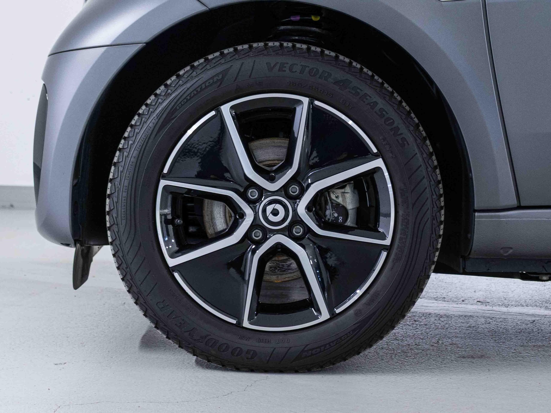 SMART EQ fortwo cabriolet-image-11