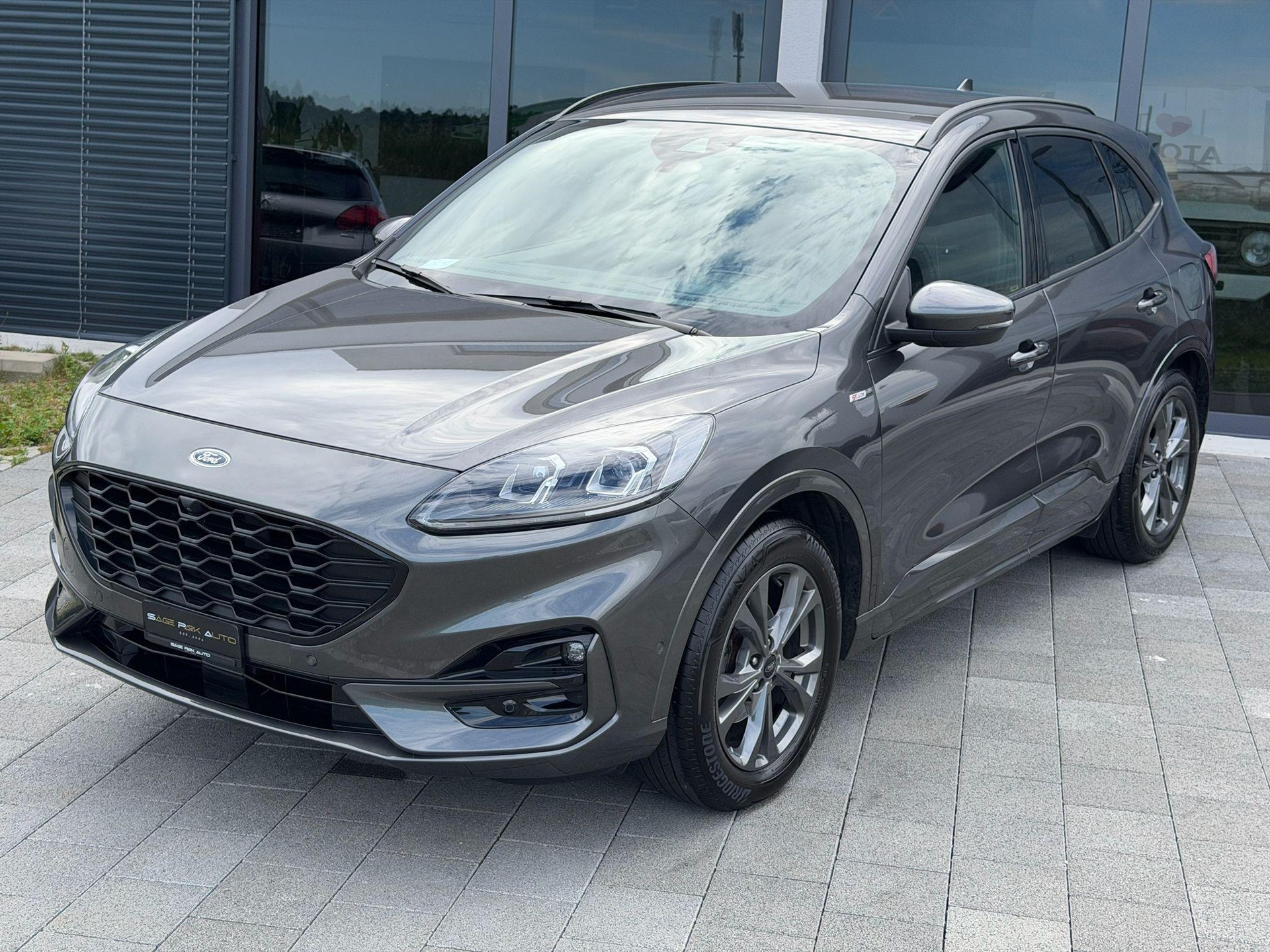FORD Kuga 2.0 EcoBlue ST-Line 4x4-showroom-element-3