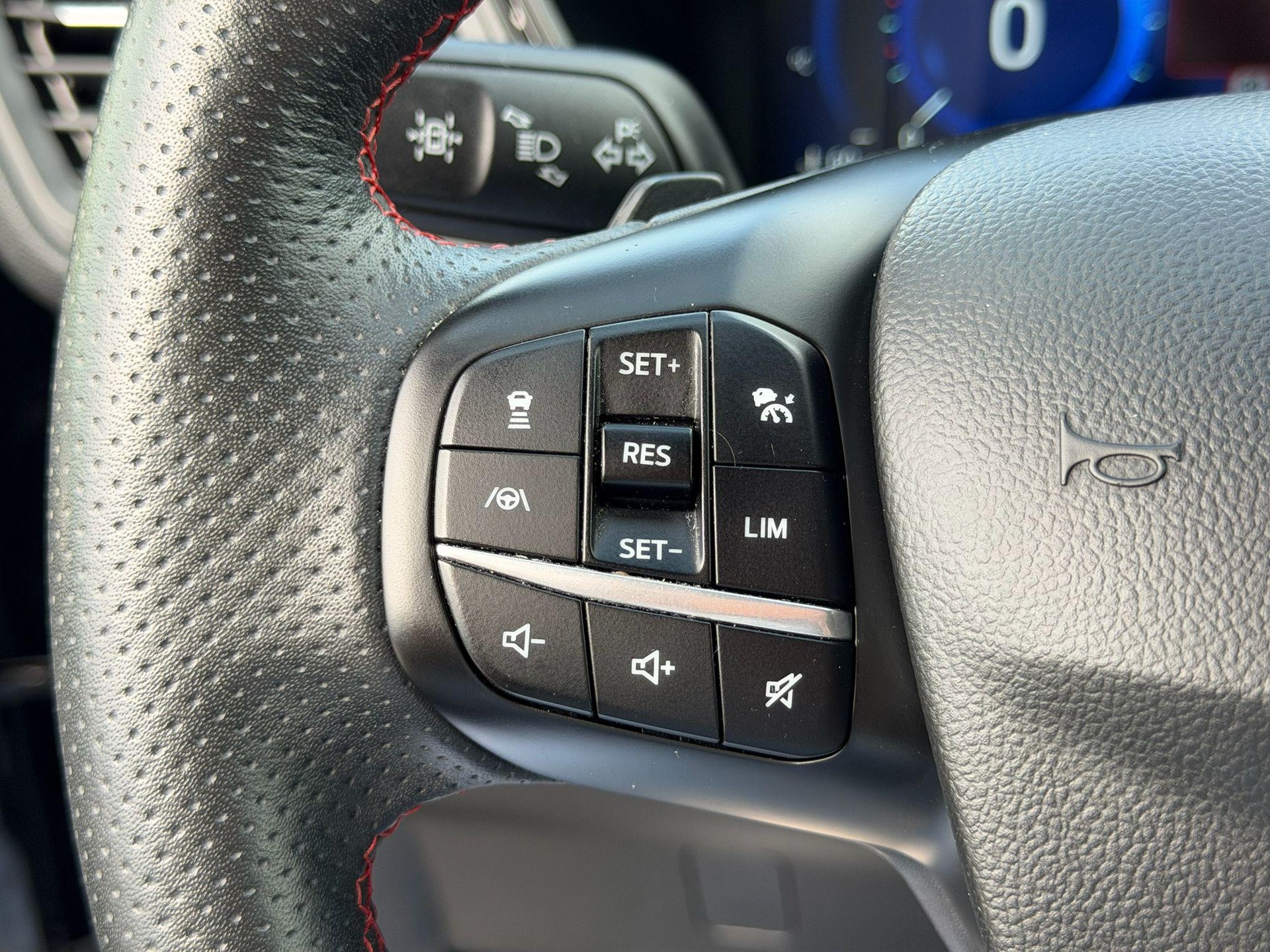 FORD Kuga 2.0 EcoBlue ST-Line 4x4-image-25