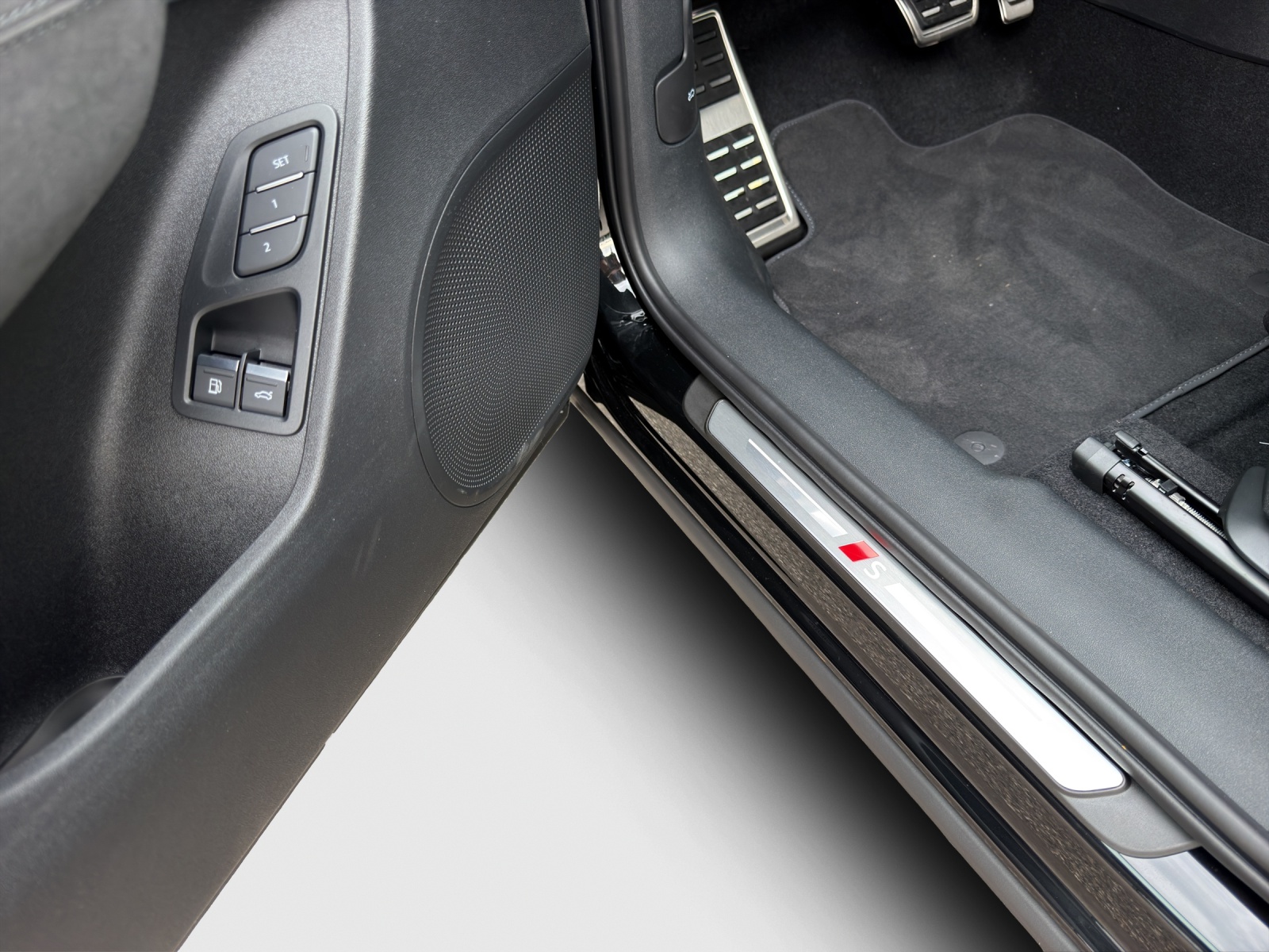 AUDI Q3 Sportback e-hybrid 200 kW S tronig-image-15