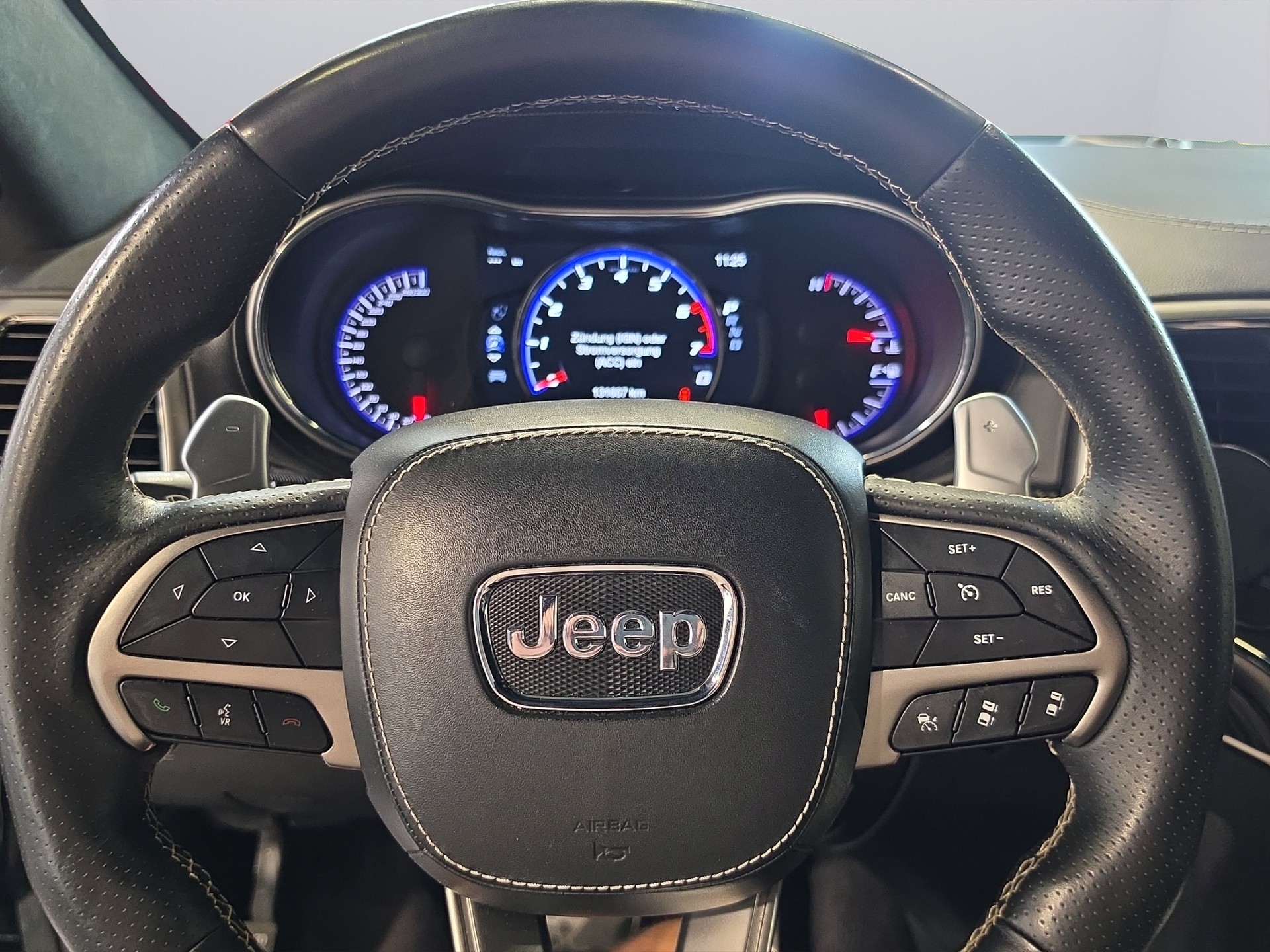 JEEP Grand Cherokee 6.4 V8 HEMI SRT8 Automatic-image-9